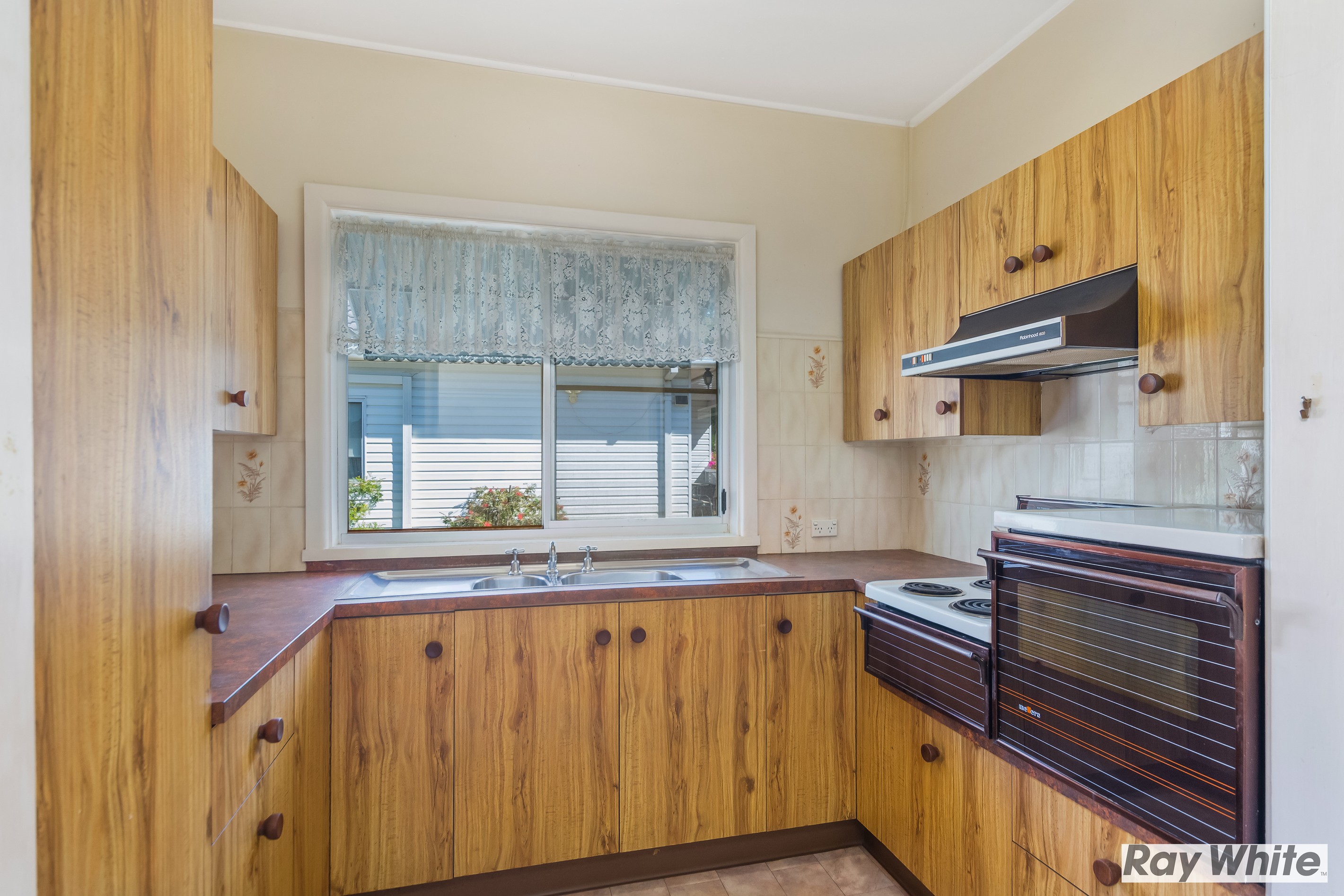 8 Yallah Street, Albion Park Rail, NSW 2527