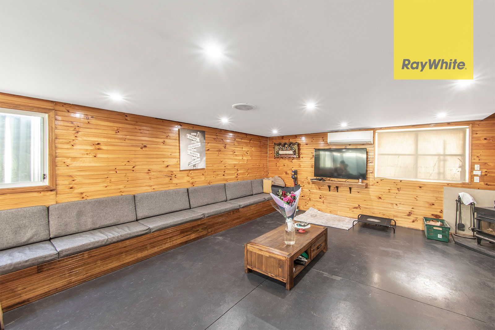 32 Barcom Street — photo 3 of 14