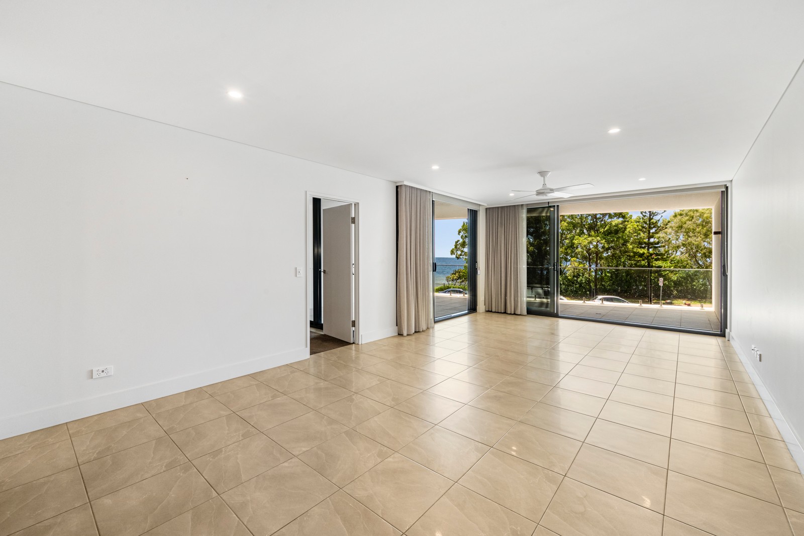 202/137 Landsborough Avenue, Scarborough, QLD 4020