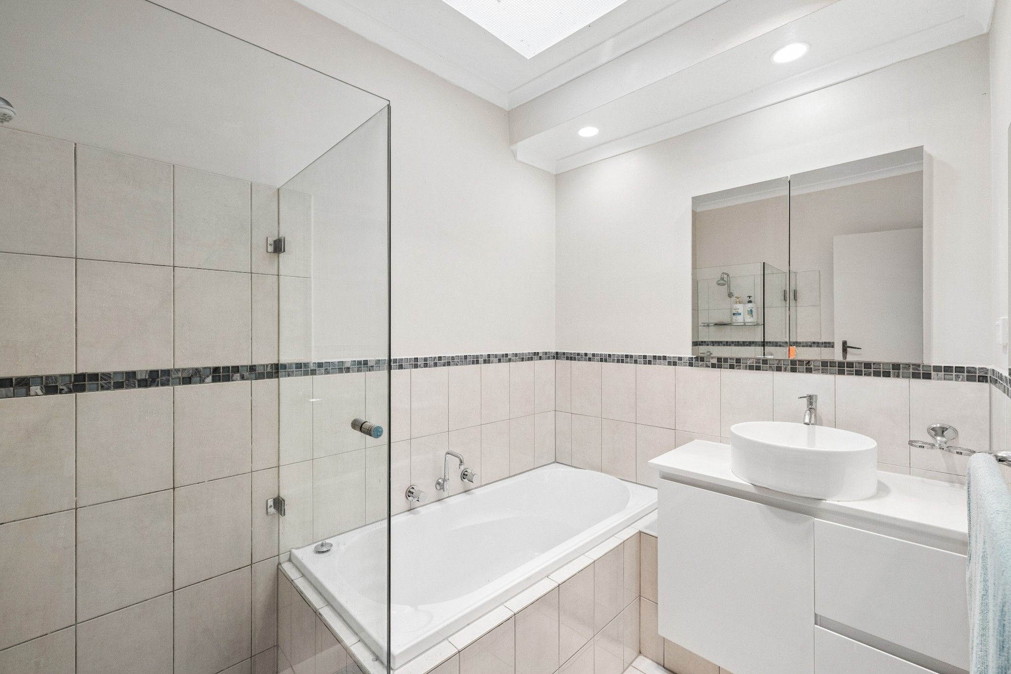 33 Masters Avenue — photo 9 of 19
