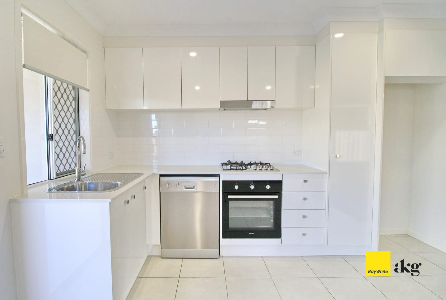 2/10 Mellor Street, Augustine Heights, QLD 4300