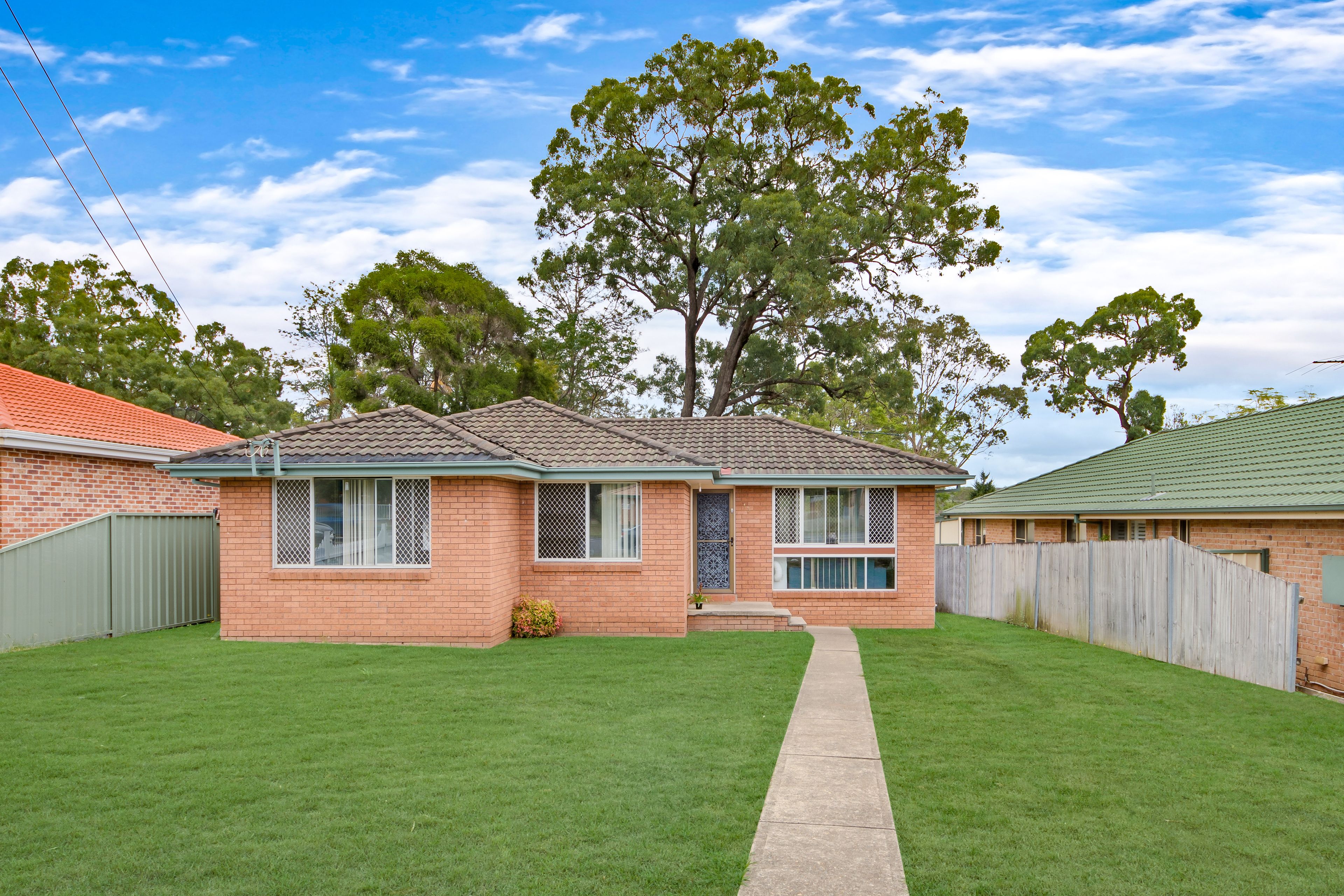 13 Cumberland Road, Ingleburn, NSW 2565
