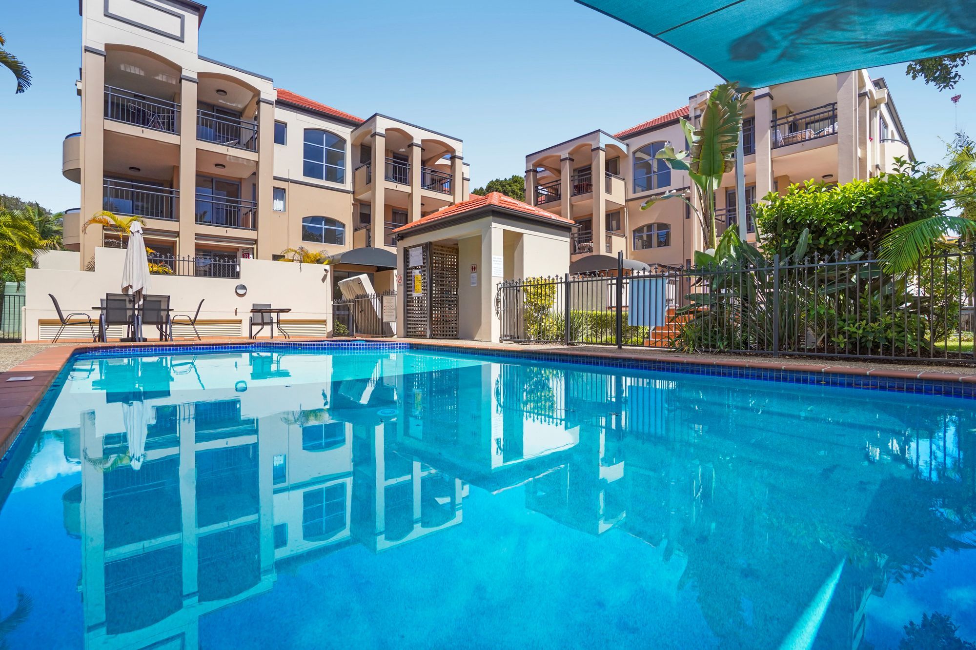 2/4-10 Monte Carlo Avenue, Surfers Paradise, QLD 4217