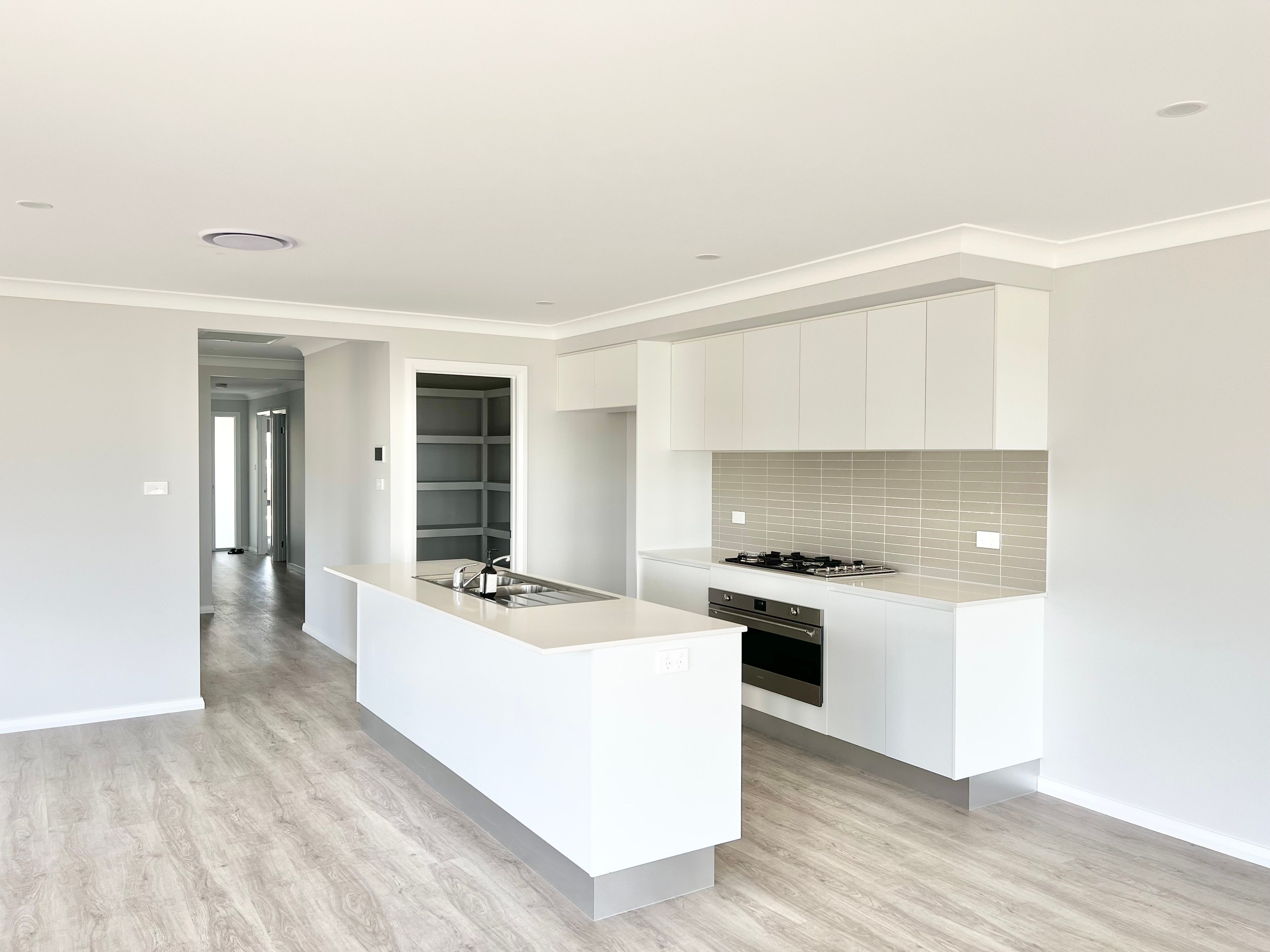 2 Parklands Way, Orange, NSW 2800