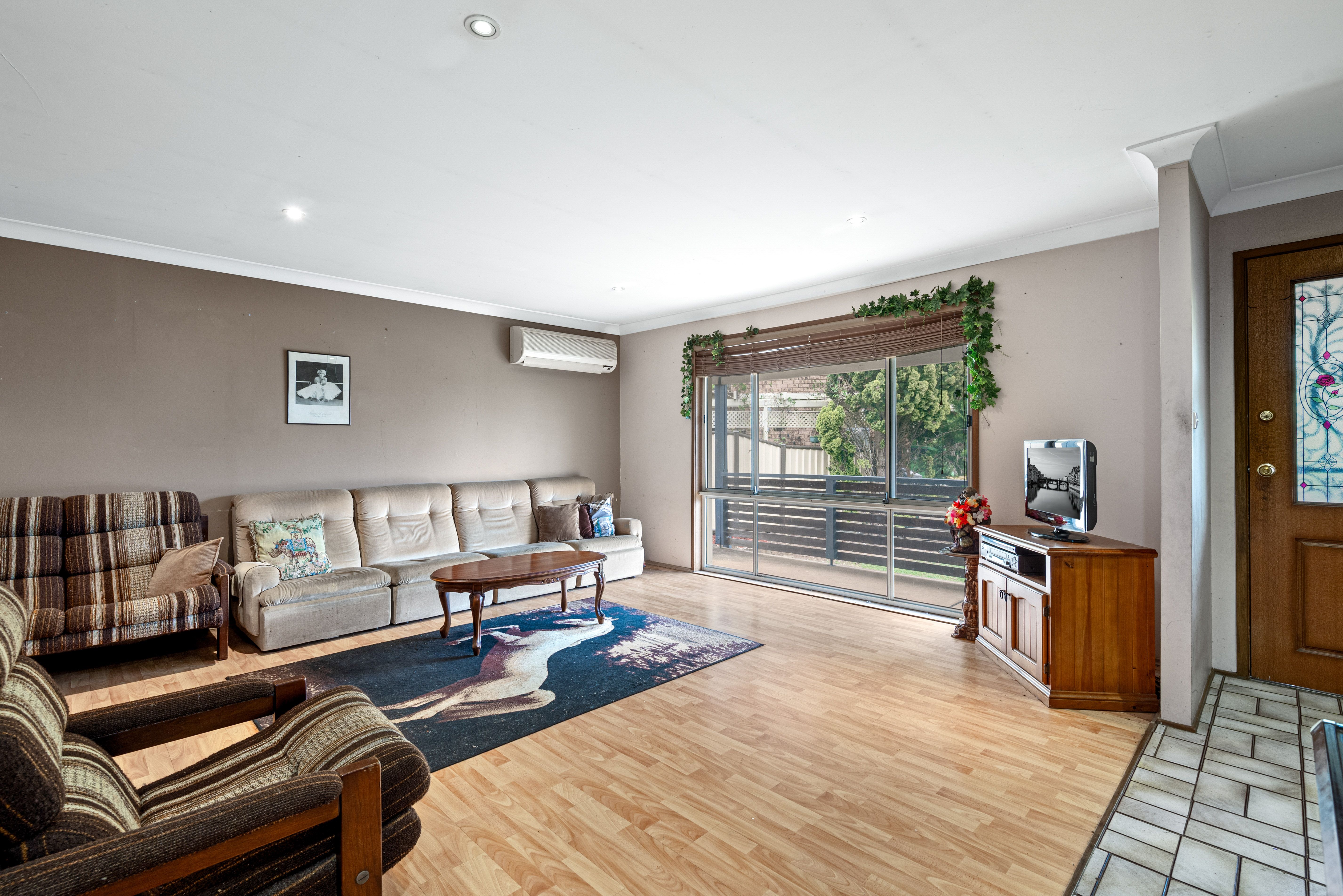 6 Trabb Place, Ambarvale, NSW 2560