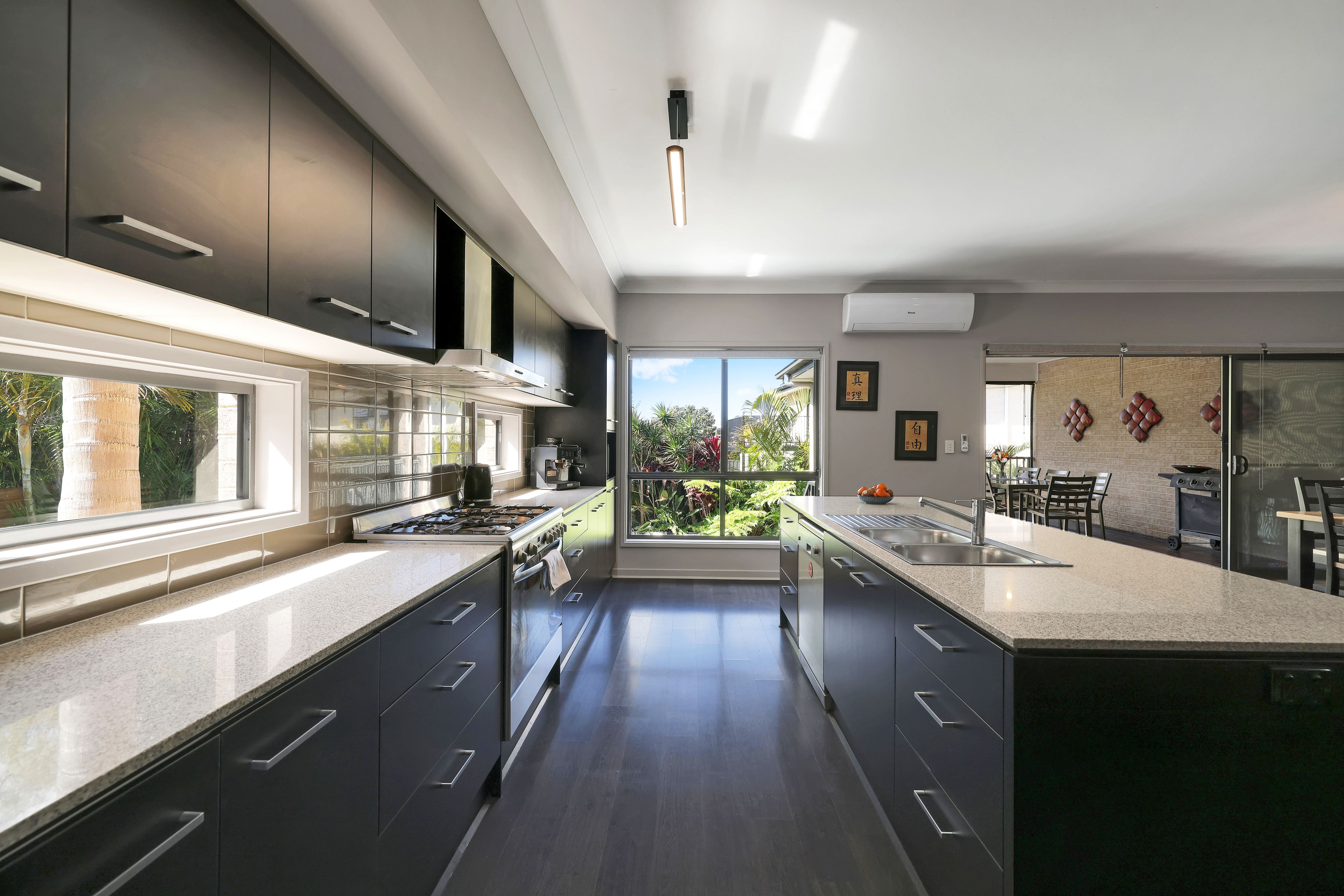 7 Hawthorn Avenue — photo 6 of 25