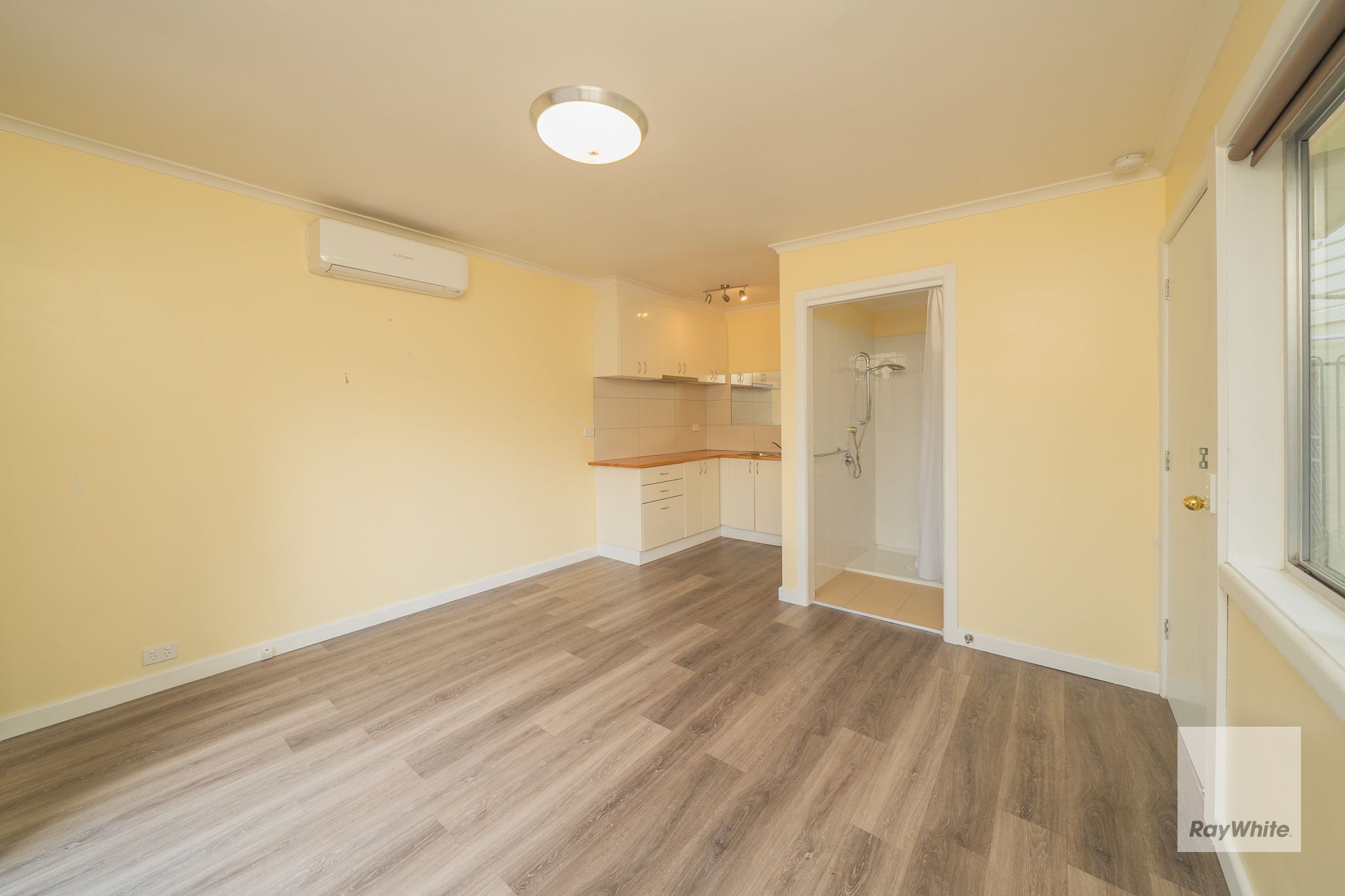 5 Amberley Court — photo 11 of 18