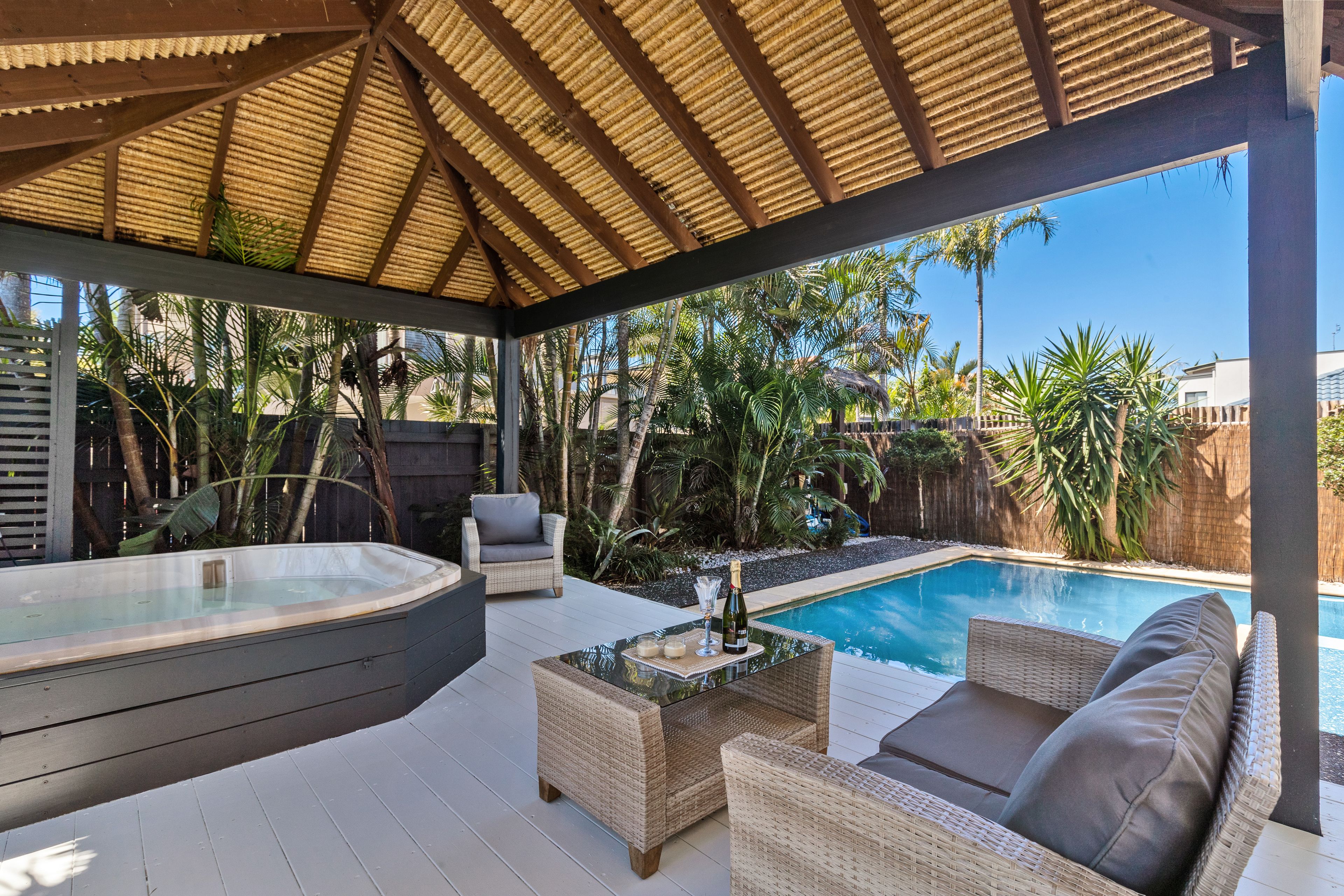 27 Whitsunday Street, Kawana Island QLD 4575