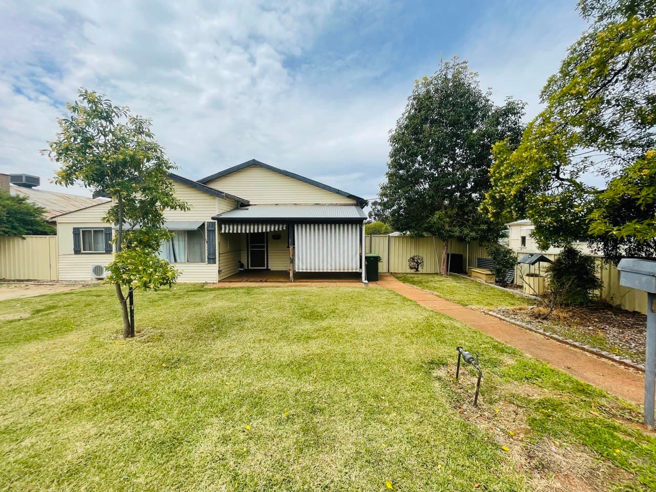 15 Innes Street, Condobolin, NSW 2877
