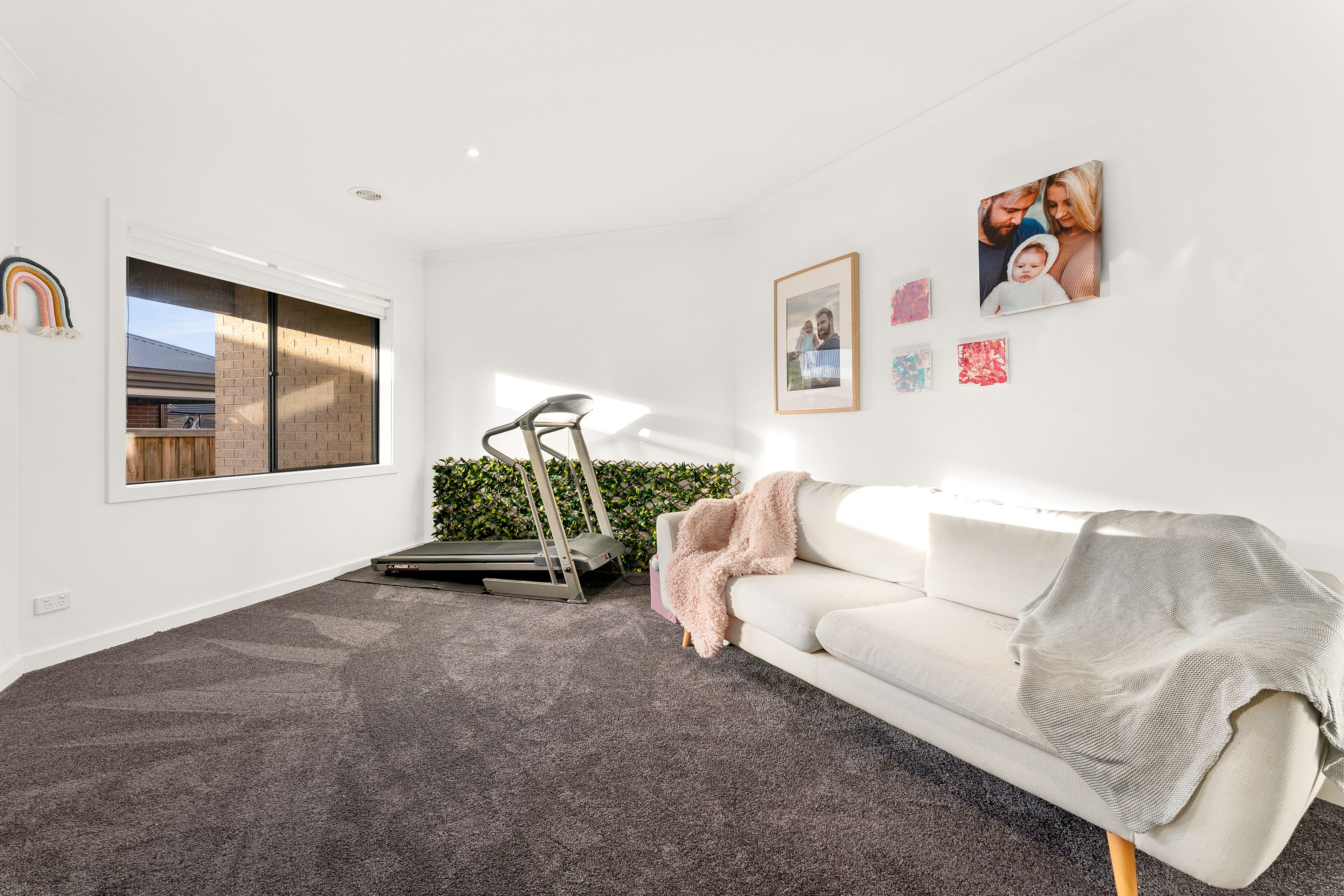 39 Barley Crescent, Clyde North, VIC 3978