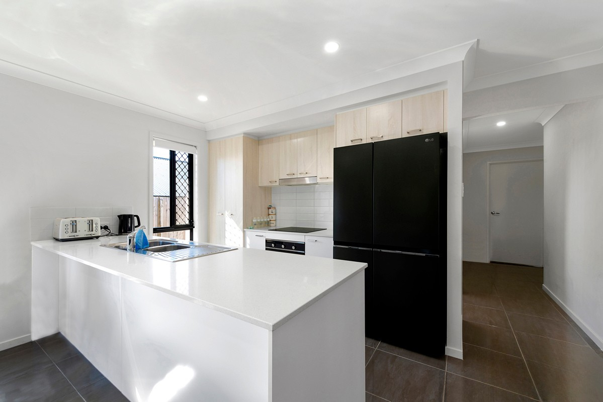 37 Highgate Drive, FLAGSTONE, QLD 4280