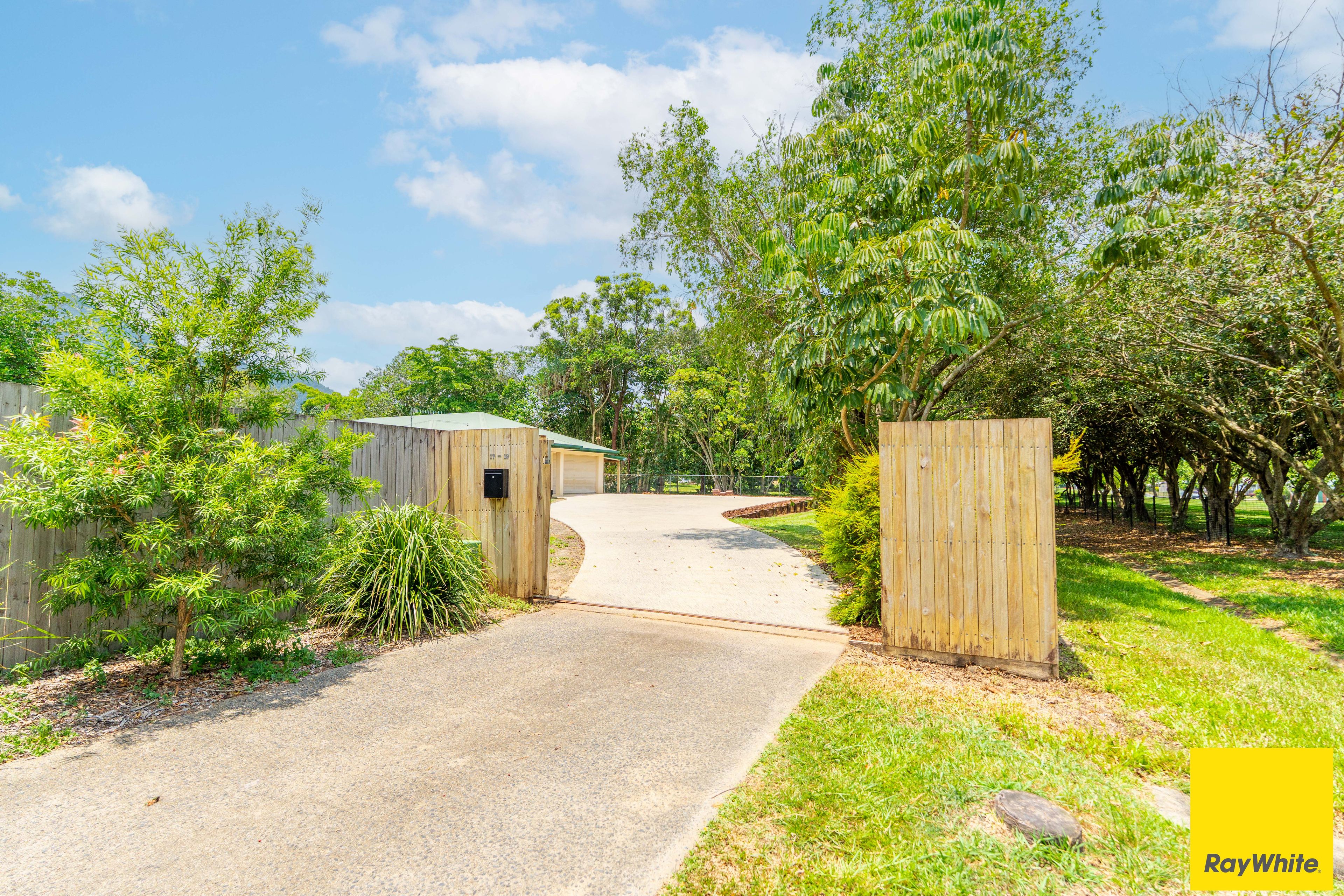 17-19 Mercurio Street, White Rock, QLD 4868