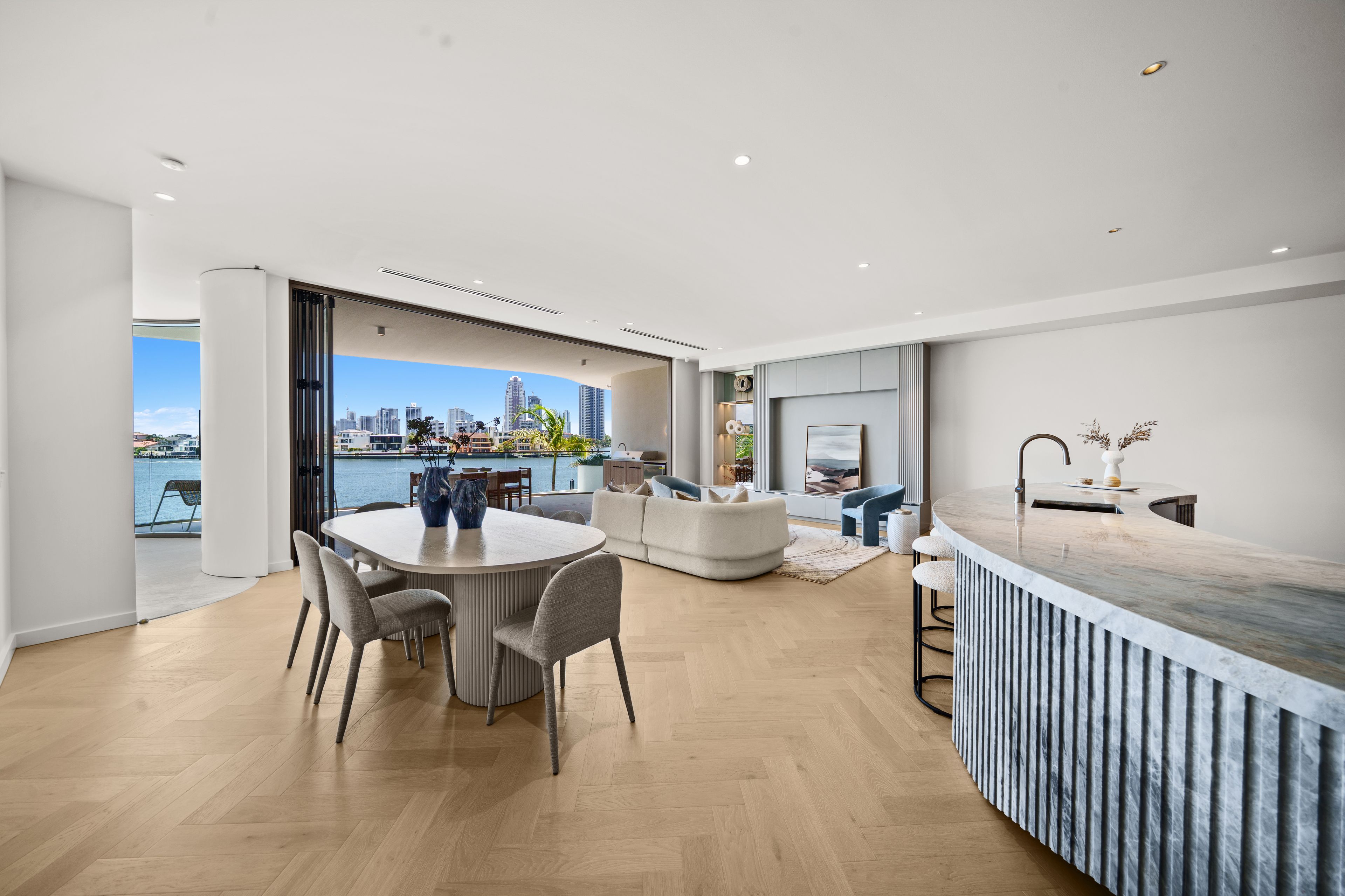 6/107 Stanhill Drive, Chevron Island, QLD 4217