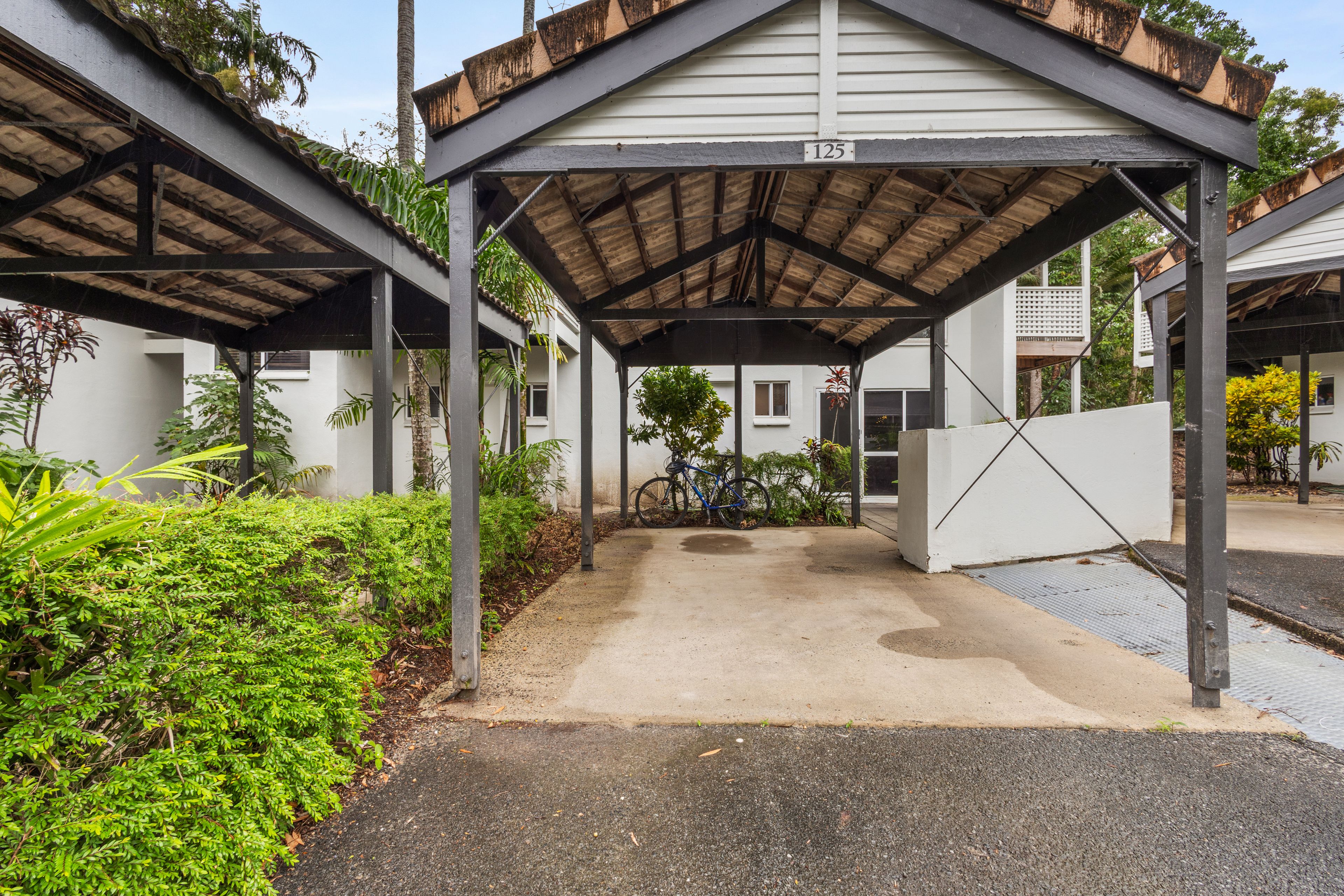 125/121-137 Port Douglas Road — photo 22 of 28