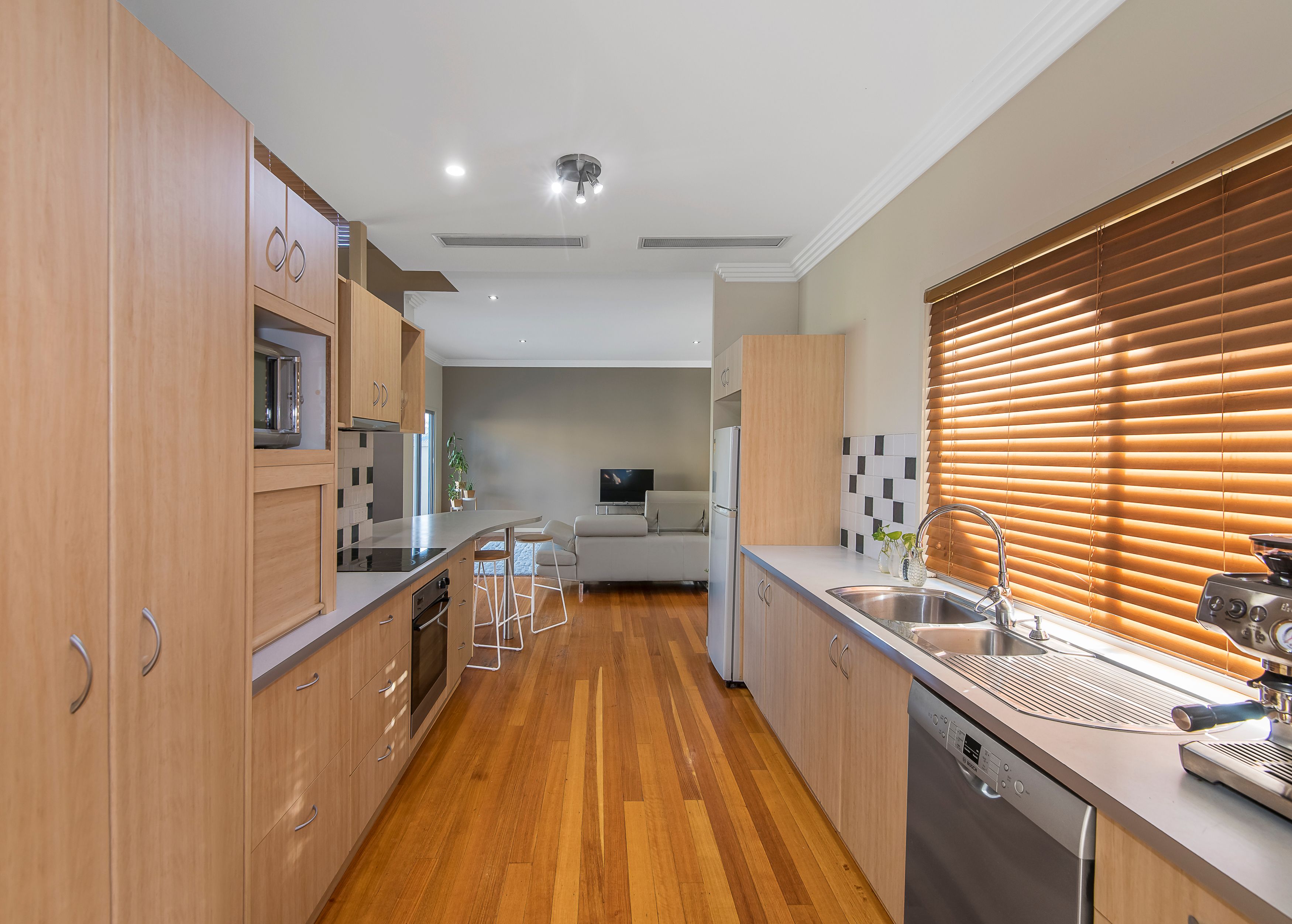 14 Emanual Court, Eatons Hill, QLD 4037