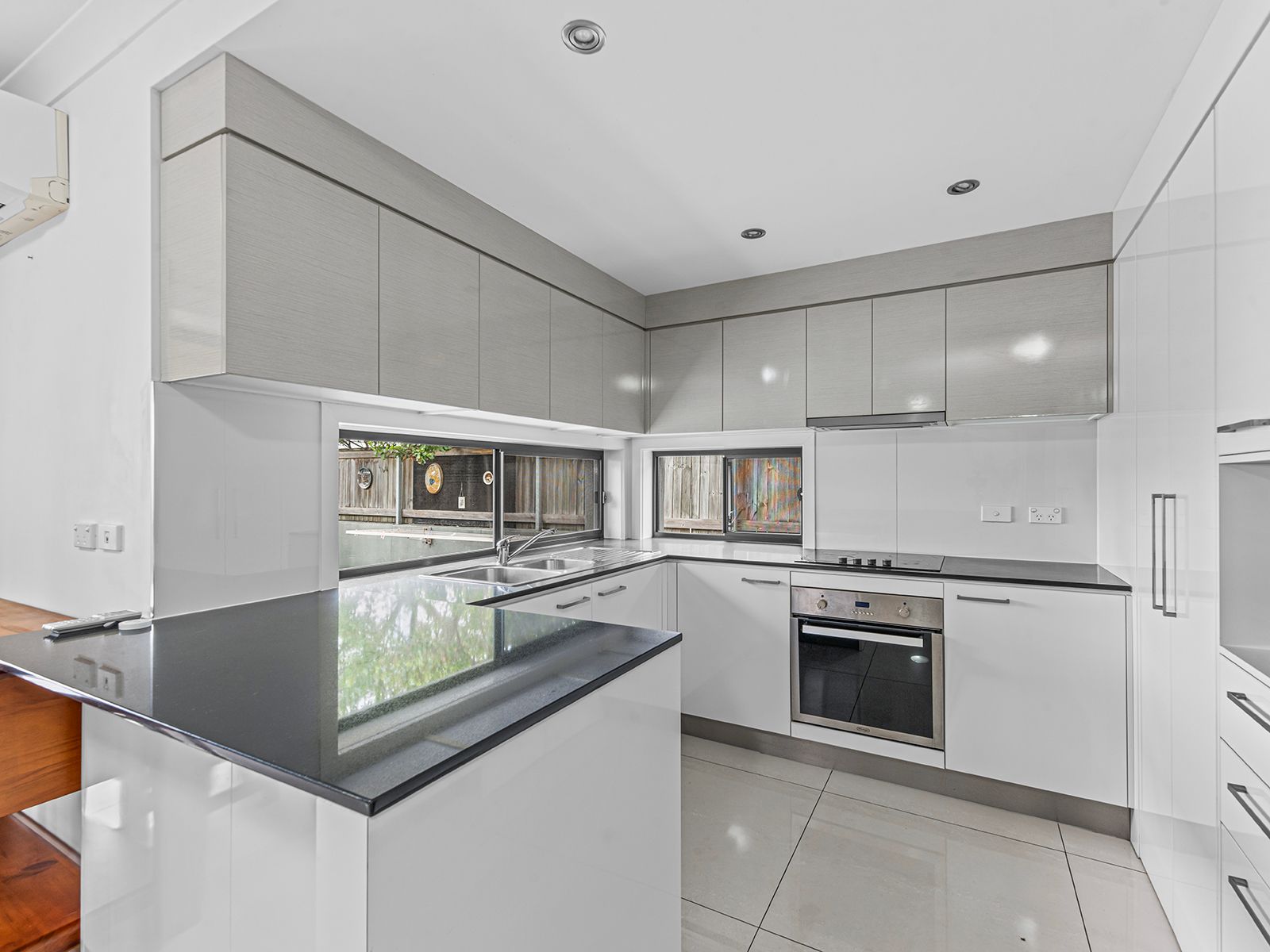 12/18 Bernecker Street, Carina, QLD 4152