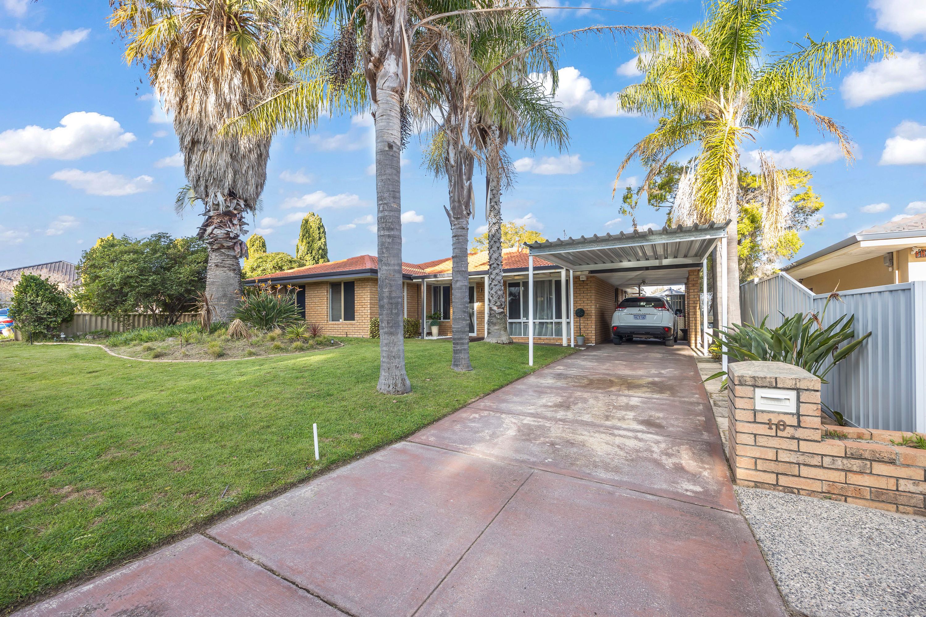 10 Woodpine Court, Ballajura, WA 6066