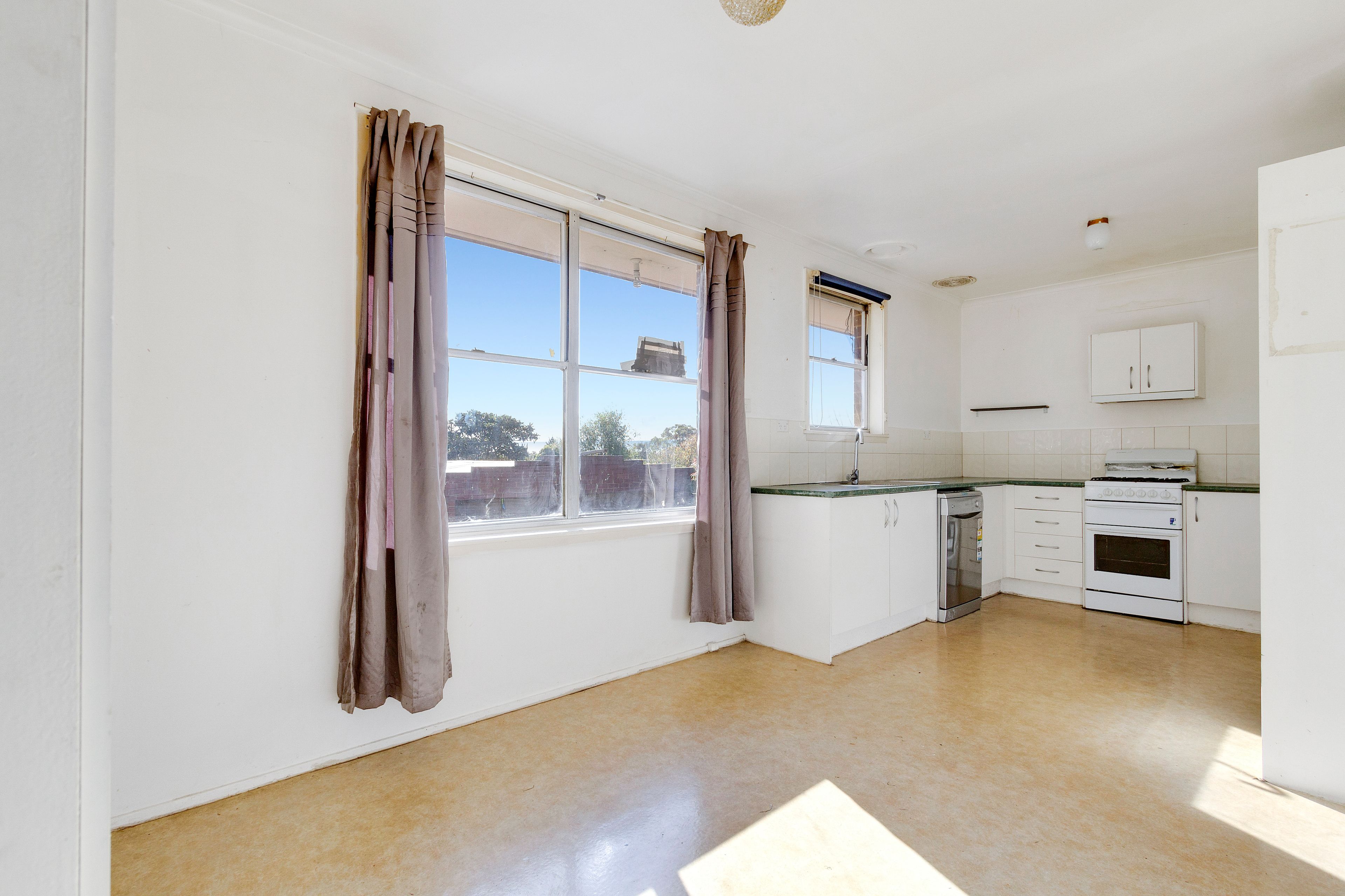 11 Whitewood Street, Frankston North, VIC 3200
