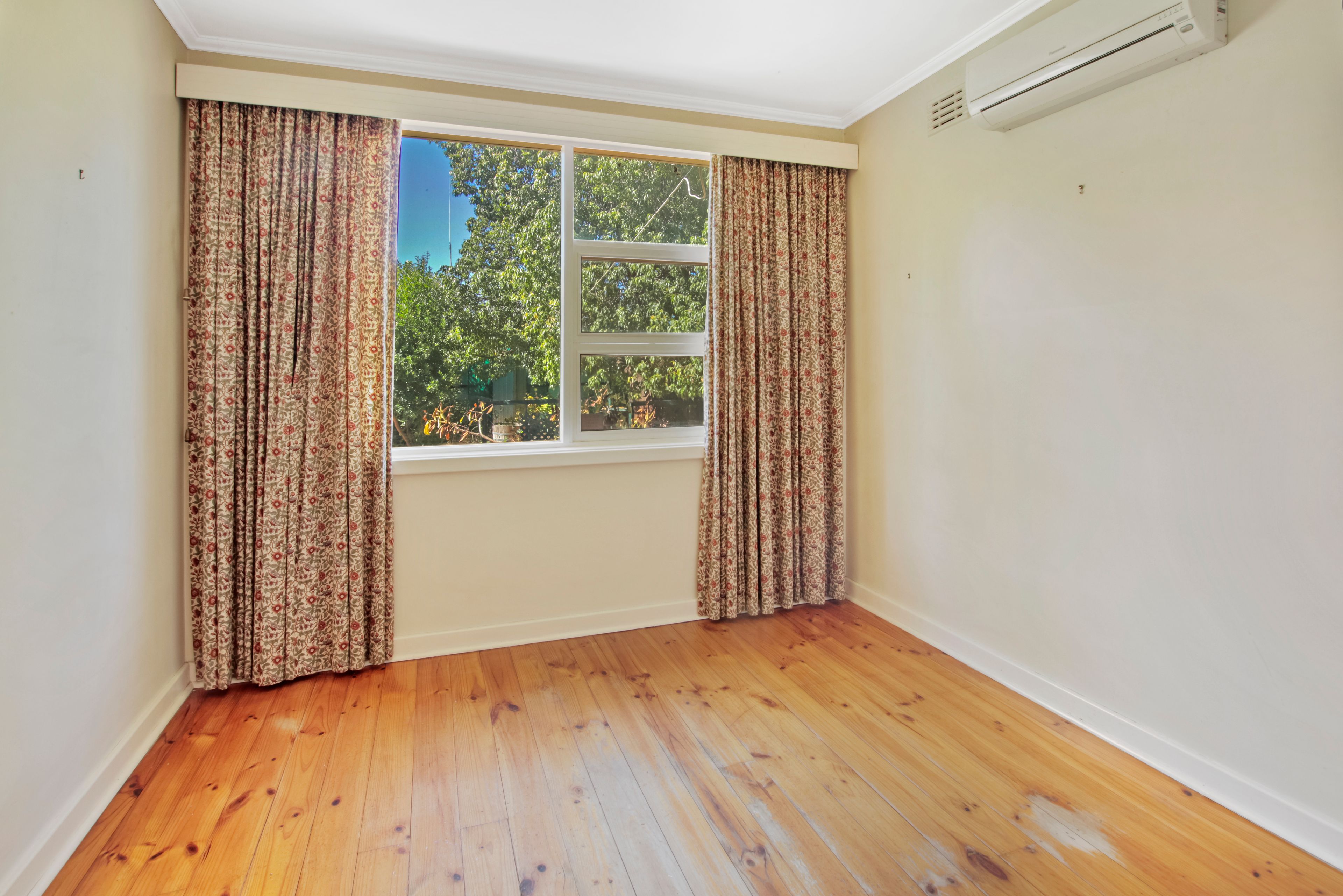 19 Turnbull Road — photo 8 of 13
