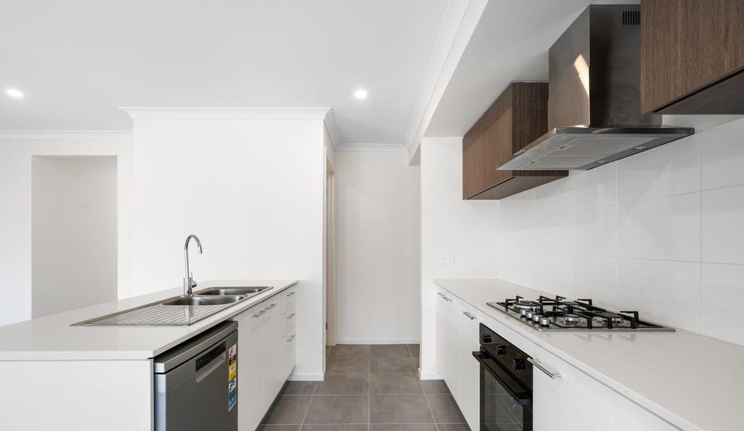 28 Volley Street — photo 6 of 8