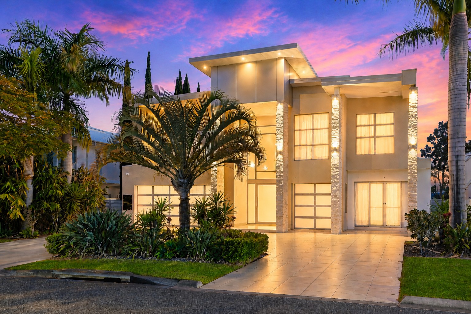 4004 The Boulevarde, Benowa, QLD 4217
