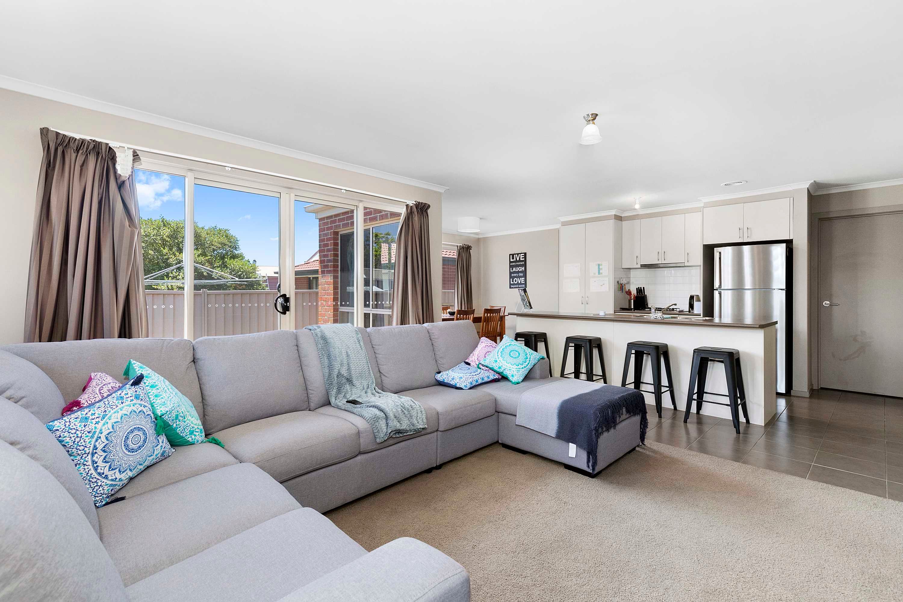 182 Yarrowee Street, Sebastopol, VIC 3356