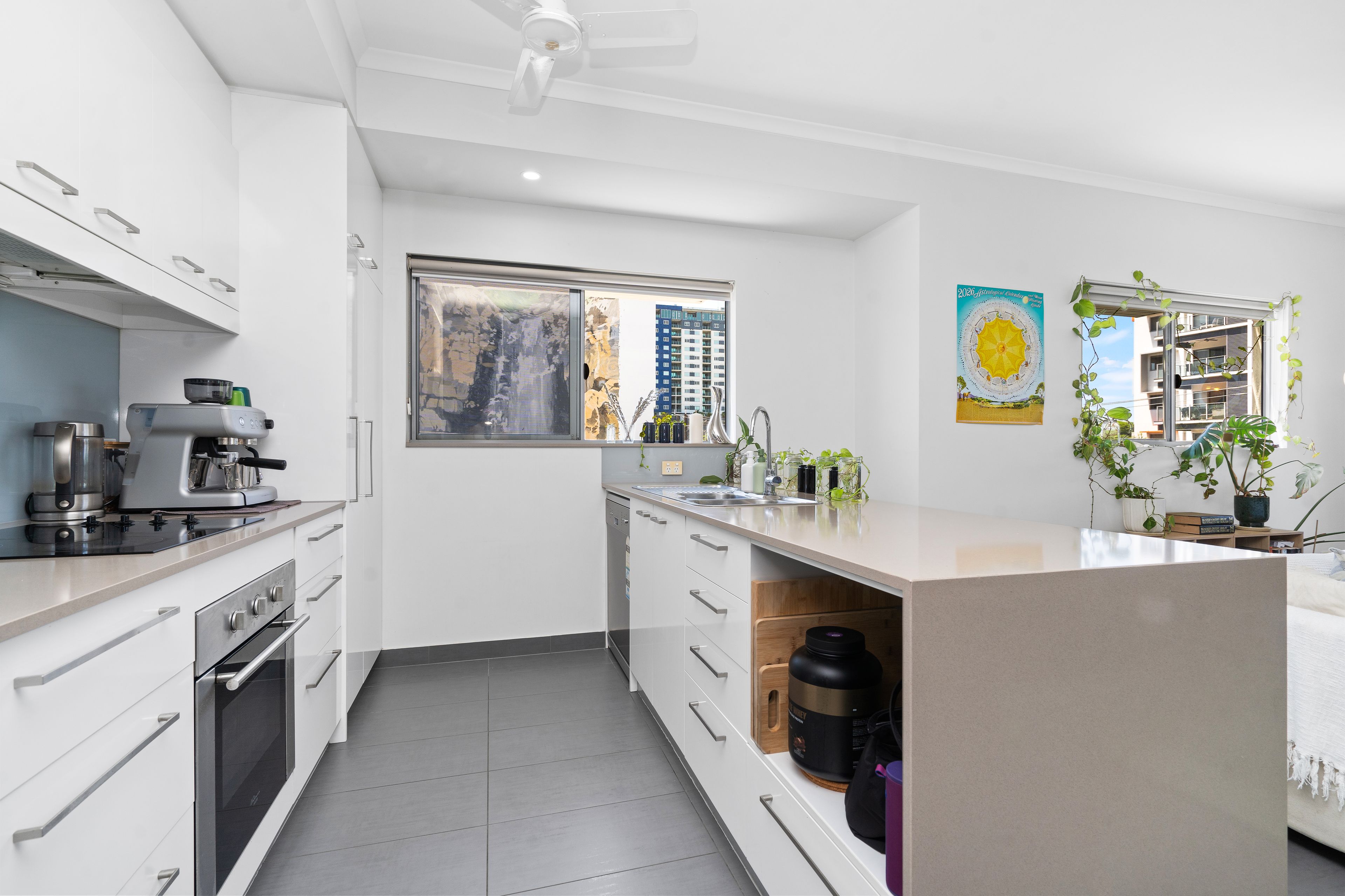 Superb investment opportunity in standout city setting! — photo 6 of 23