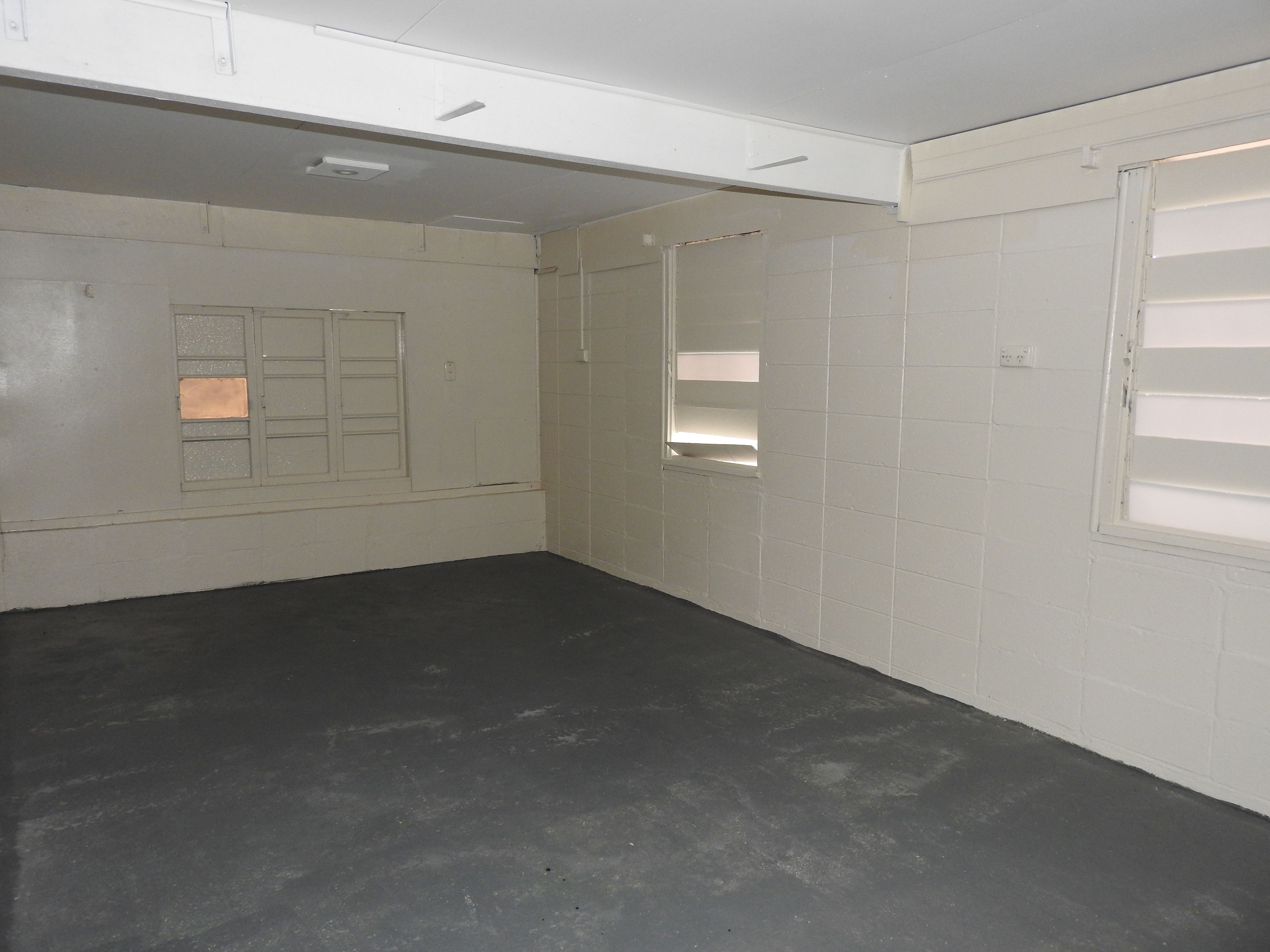 1526 Riverway Drive — photo 8 of 11