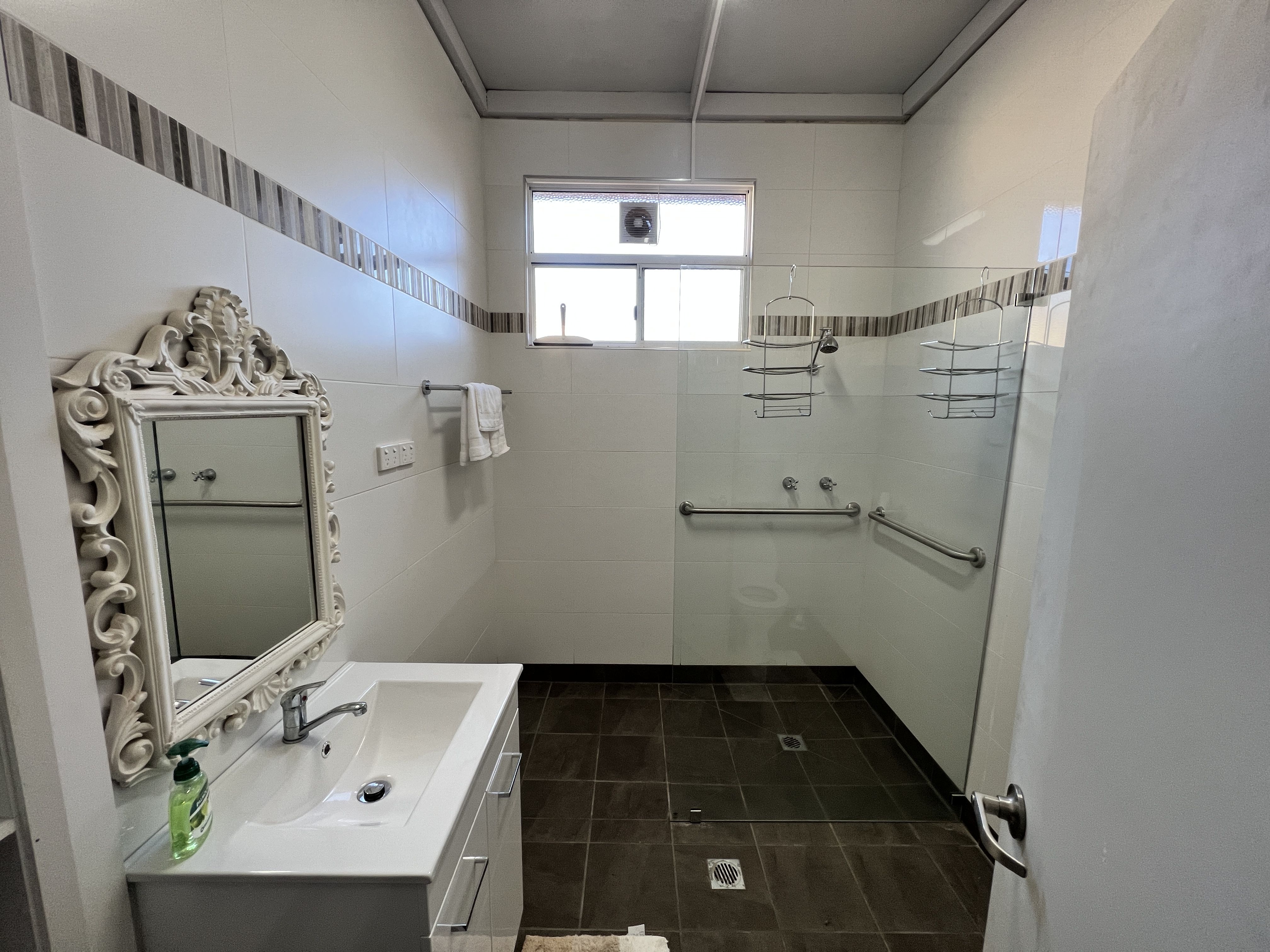 34 Bromide Street — photo 3 of 11