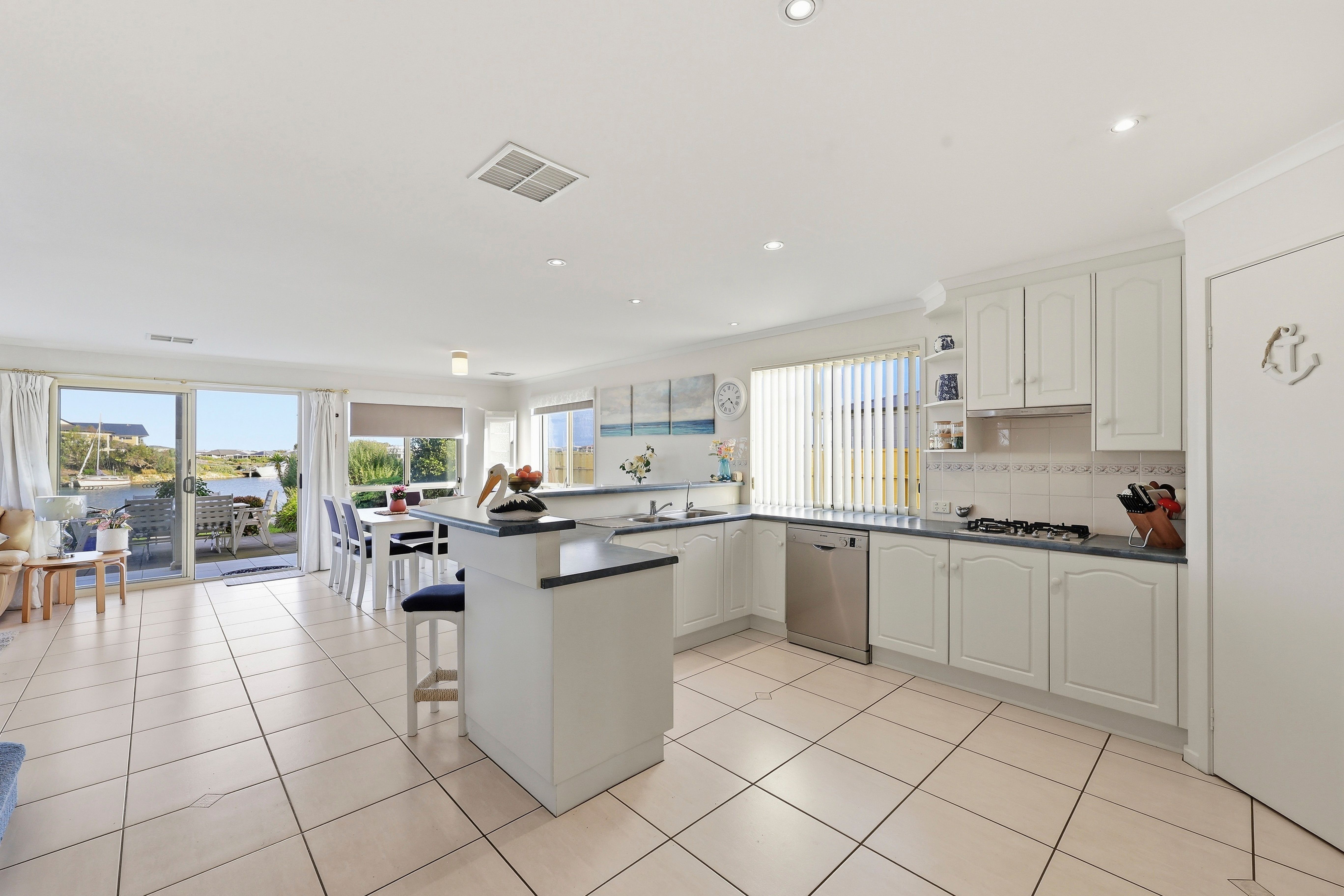 38 Providence Place — photo 14 of 28