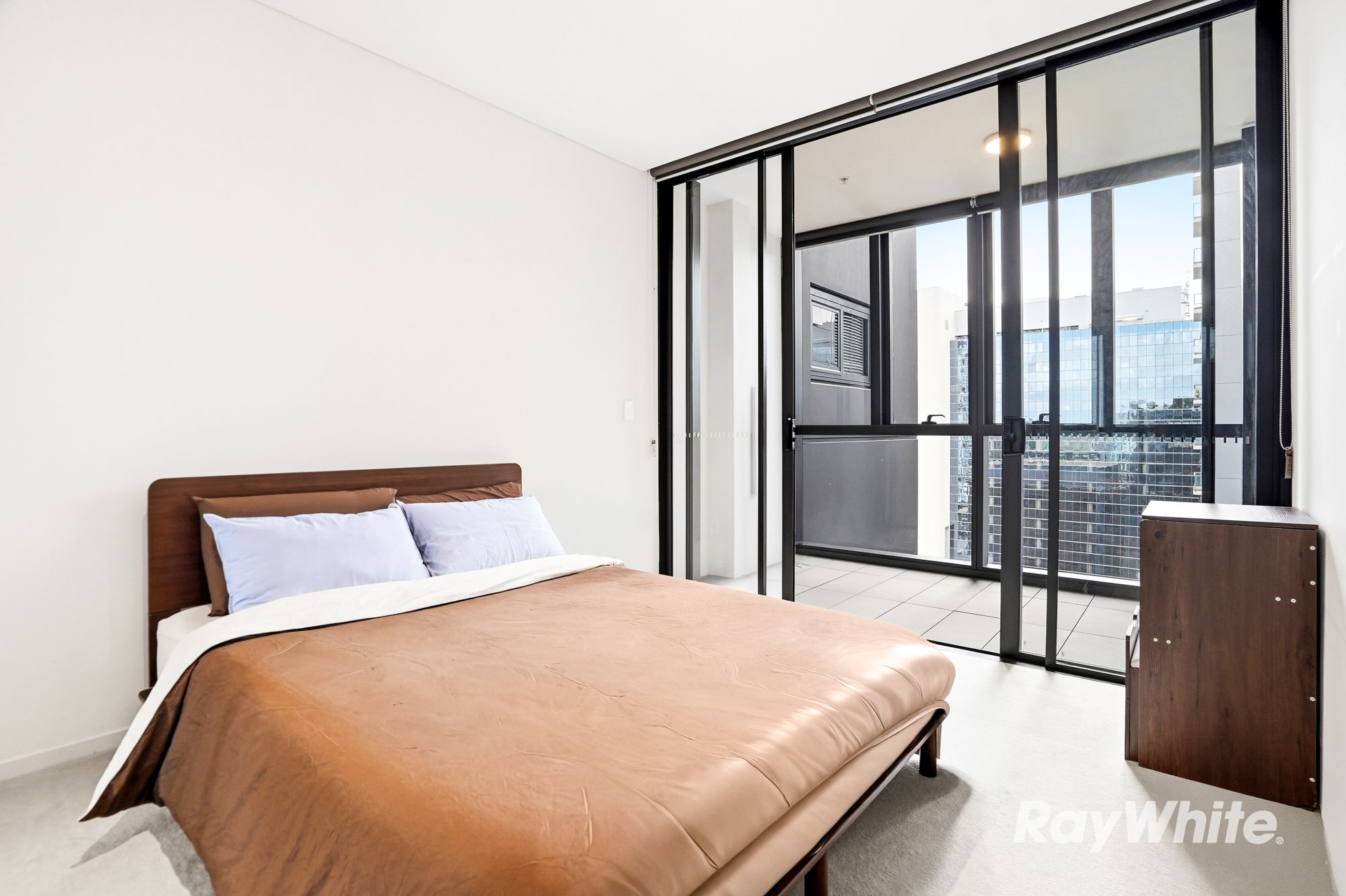 1622/32 Hunter Street (AKA 1622/45 Macquarie St) — photo 6 of 27