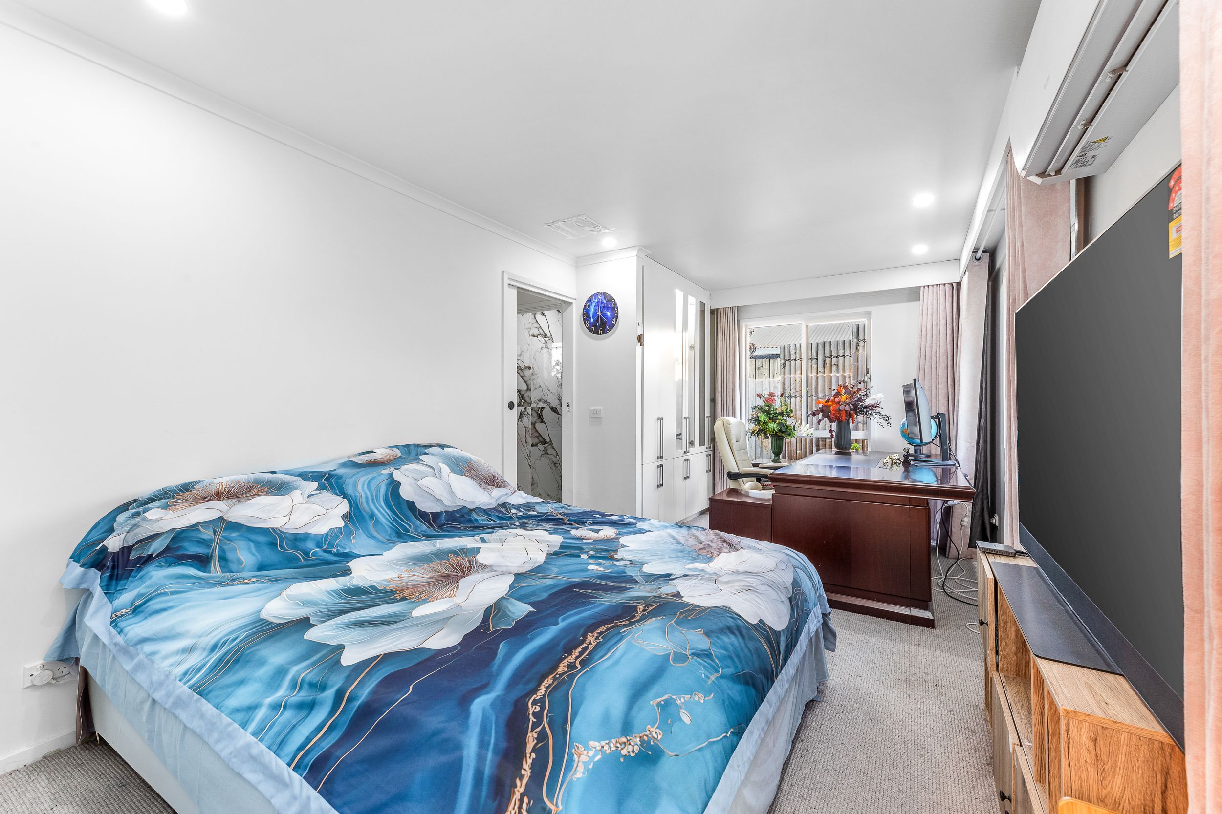 36 Simon Avenue — photo 9 of 20
