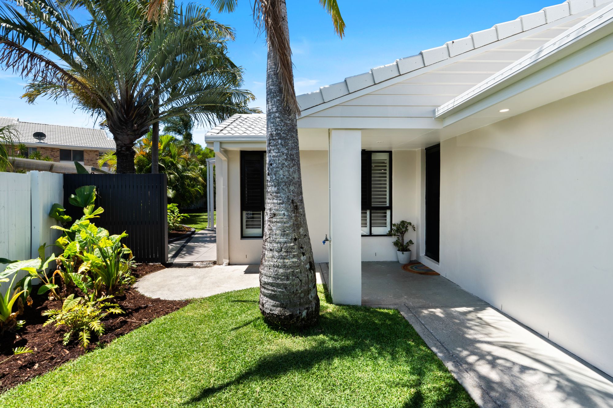 30 Mojave Drive, Burleigh Waters, QLD 4220