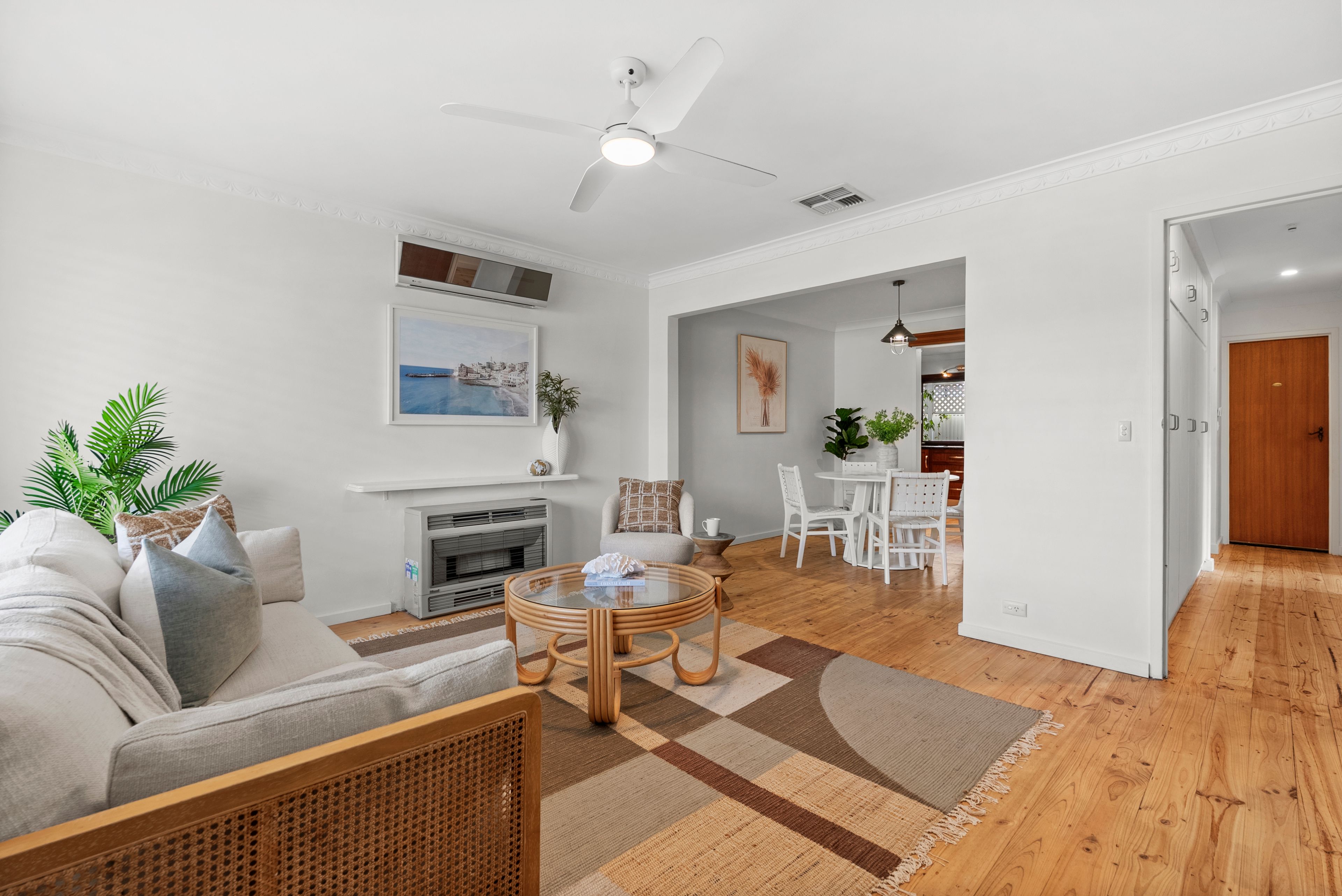 1/6 Hopkins Crescent — photo 6 of 19