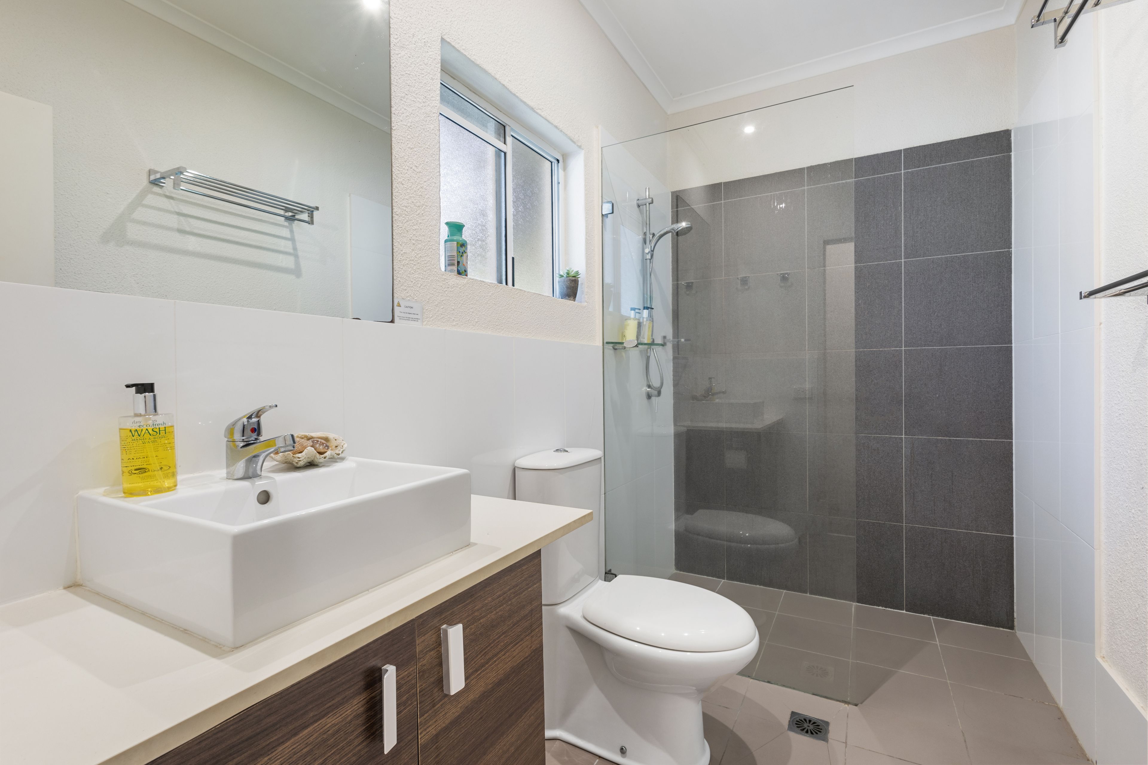 1/121-137 Port Douglas Road — photo 16 of 28