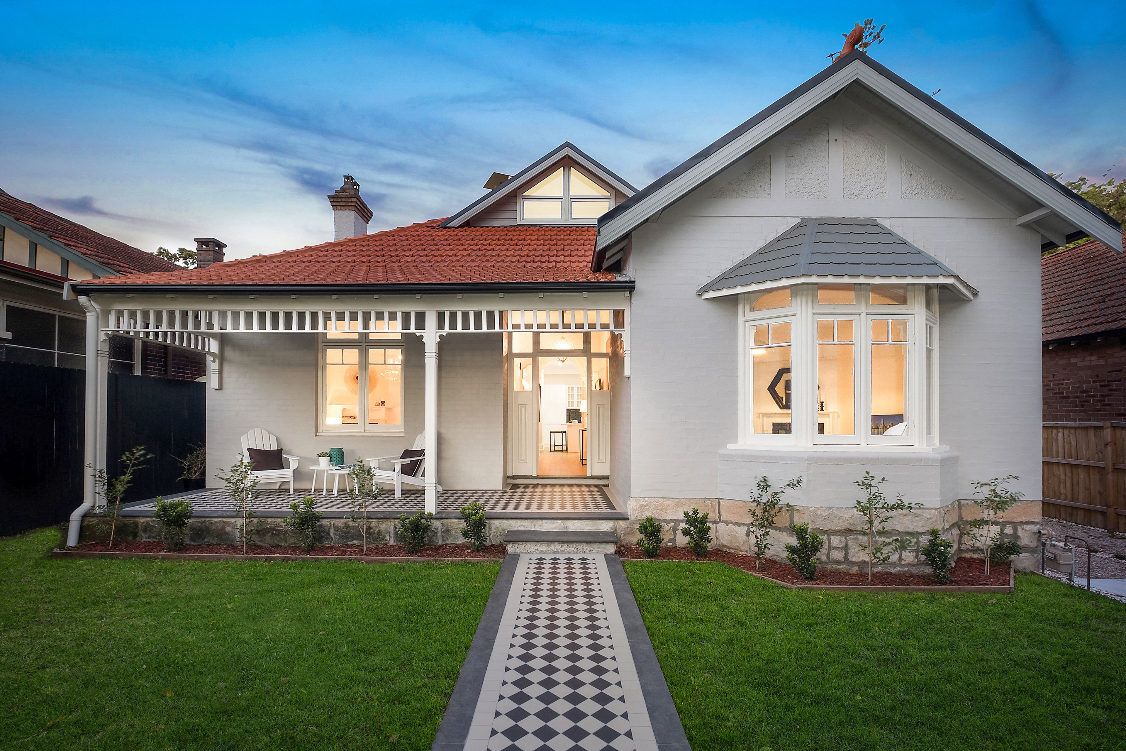 15 The Crescent
