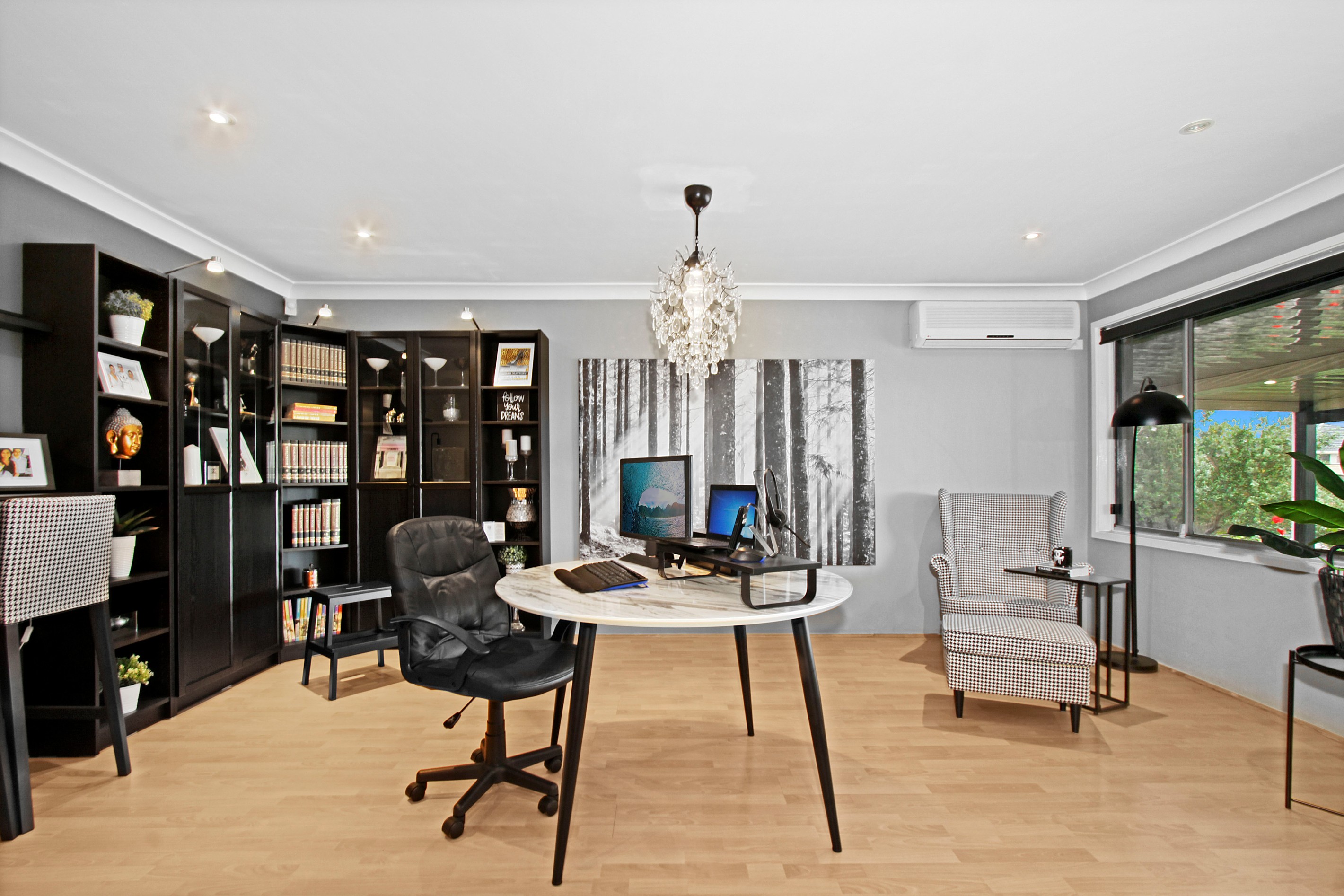 17 Glenfern Crescent, Bossley Park, NSW 2176