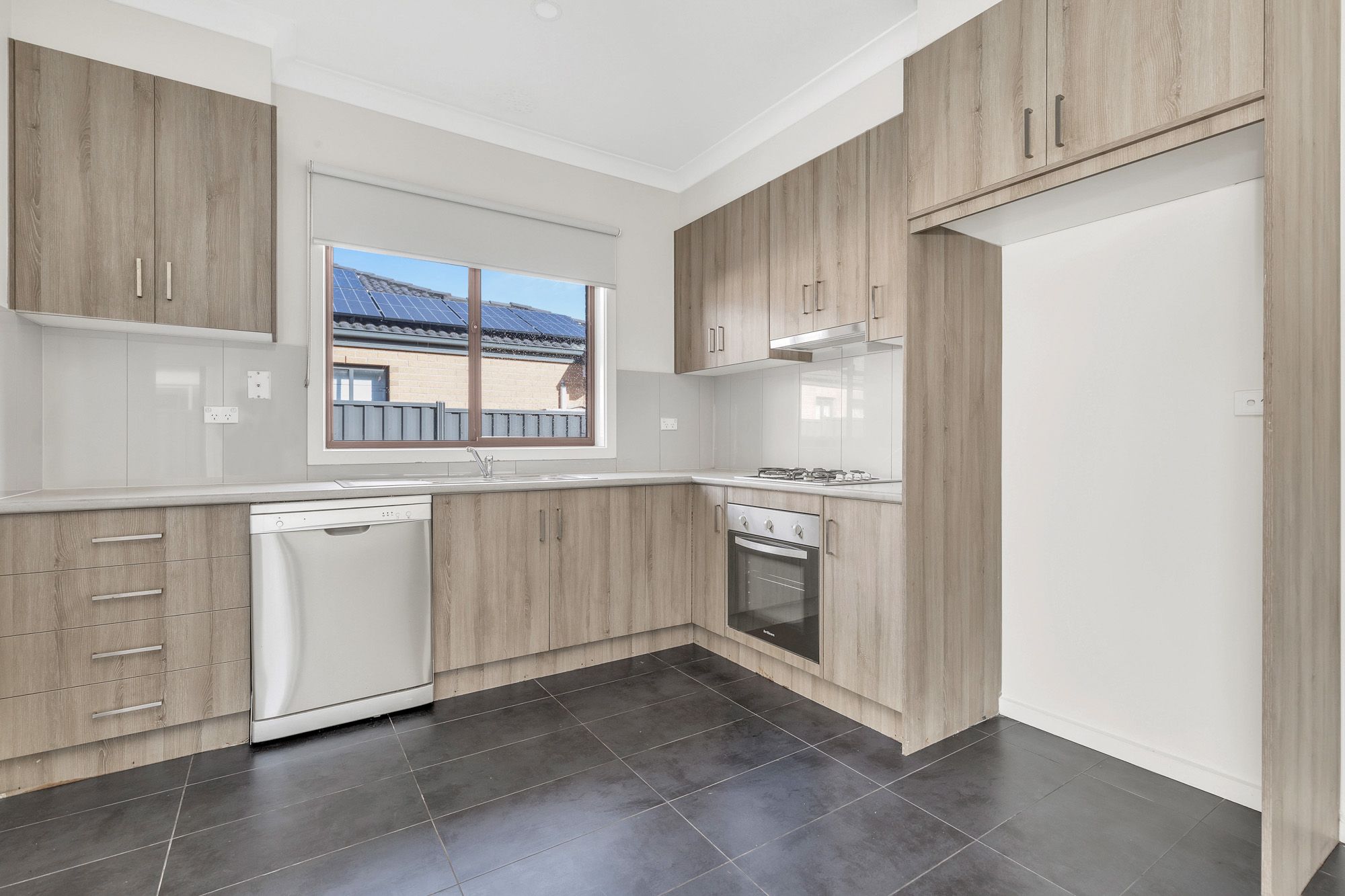 1/8 Rous Street, Wyndham Vale, VIC 3024