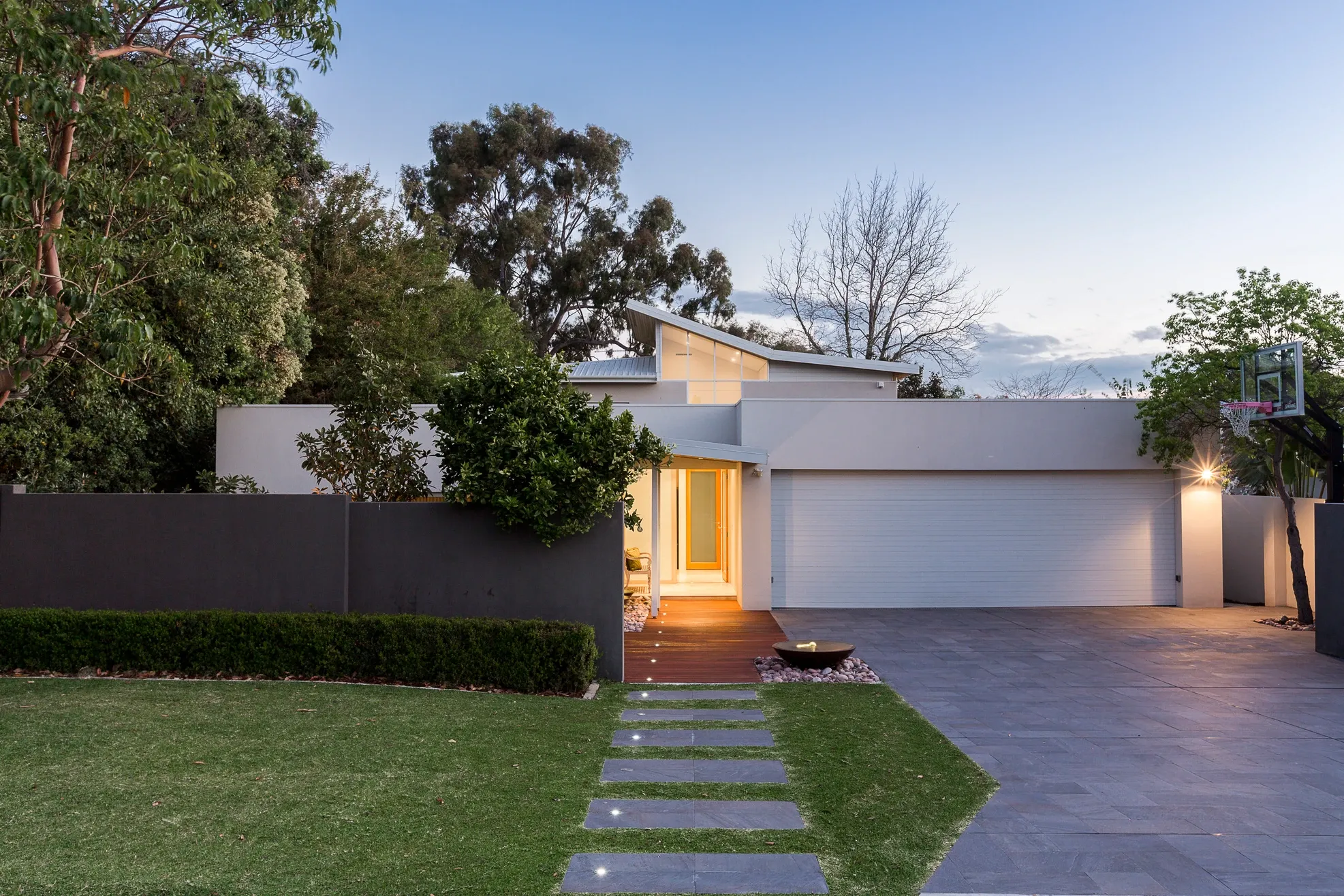 8 Circe Circle North, Dalkeith, WA 6009