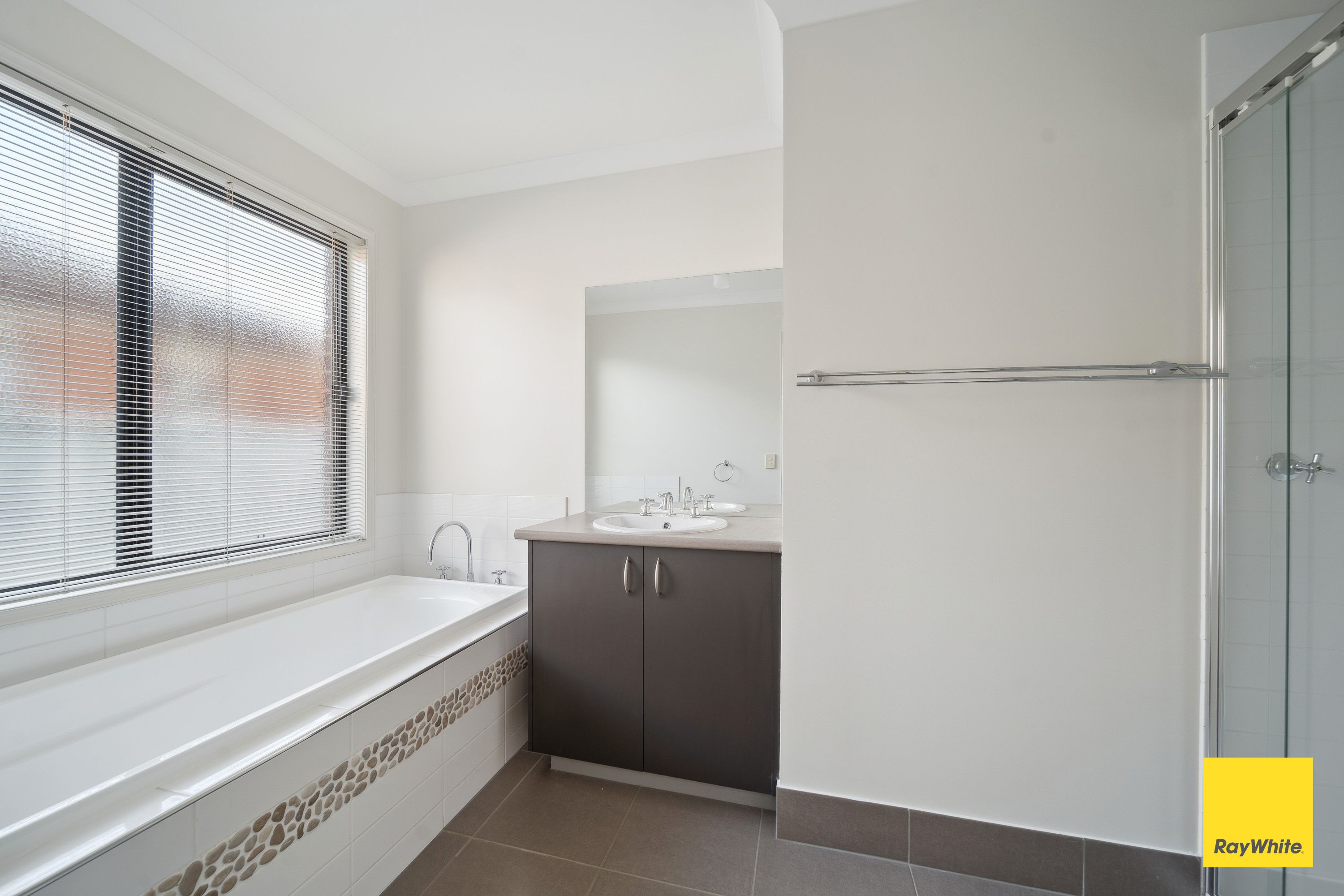 3 Acacia Park Drive — photo 14 of 17