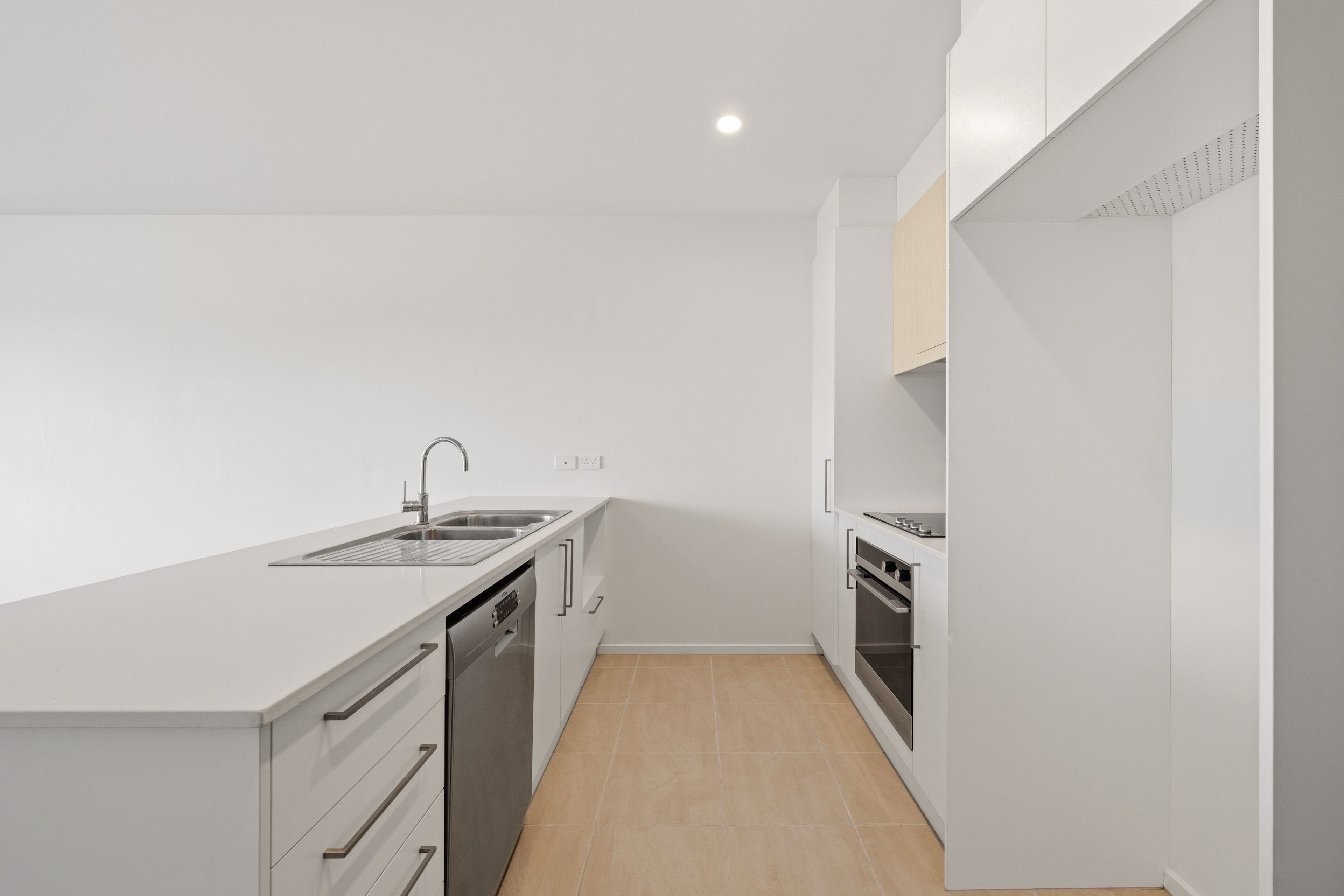 101/230 Flemington Road — photo 4 of 16