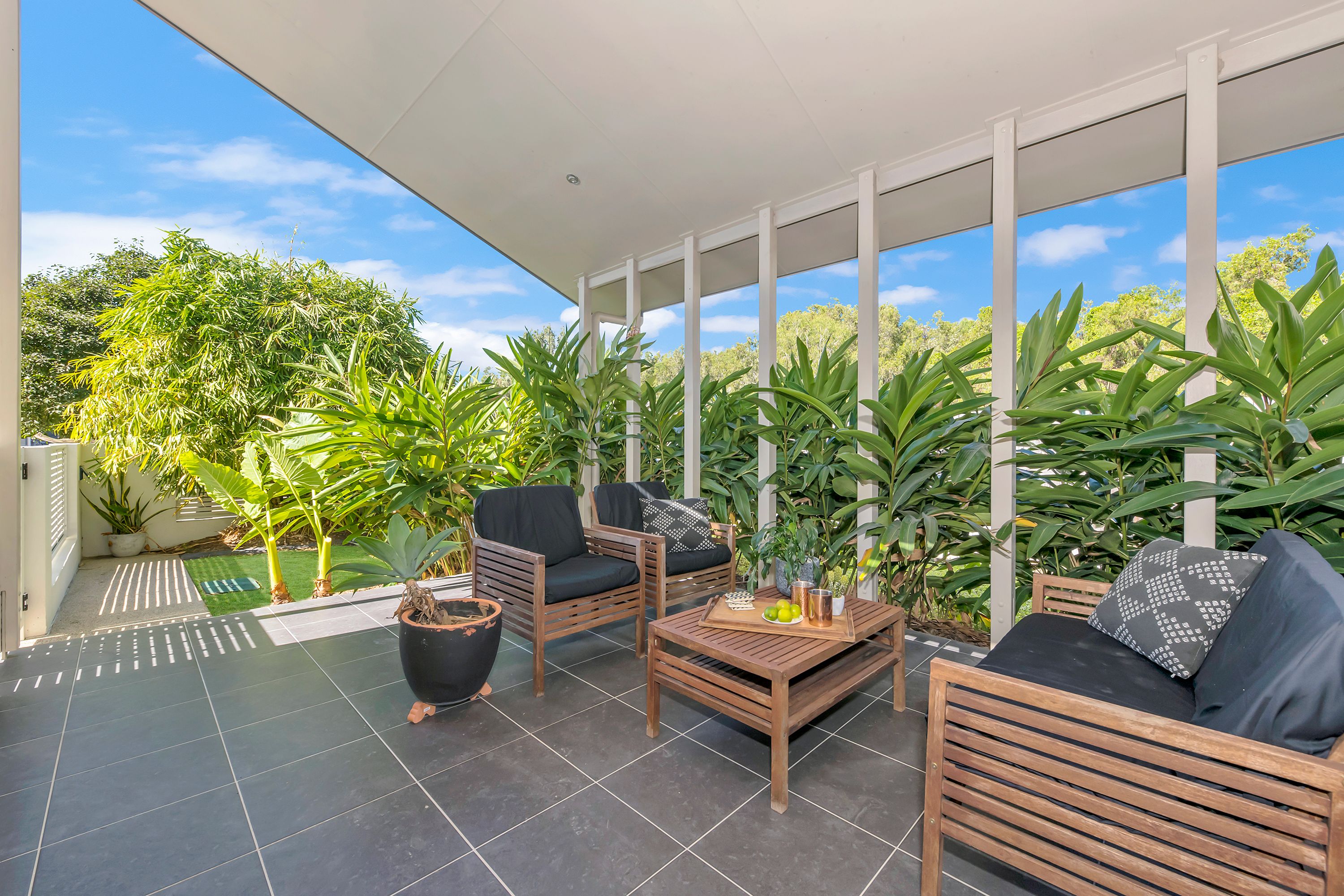 25 Dune Parade, Bushland Beach, QLD 4818