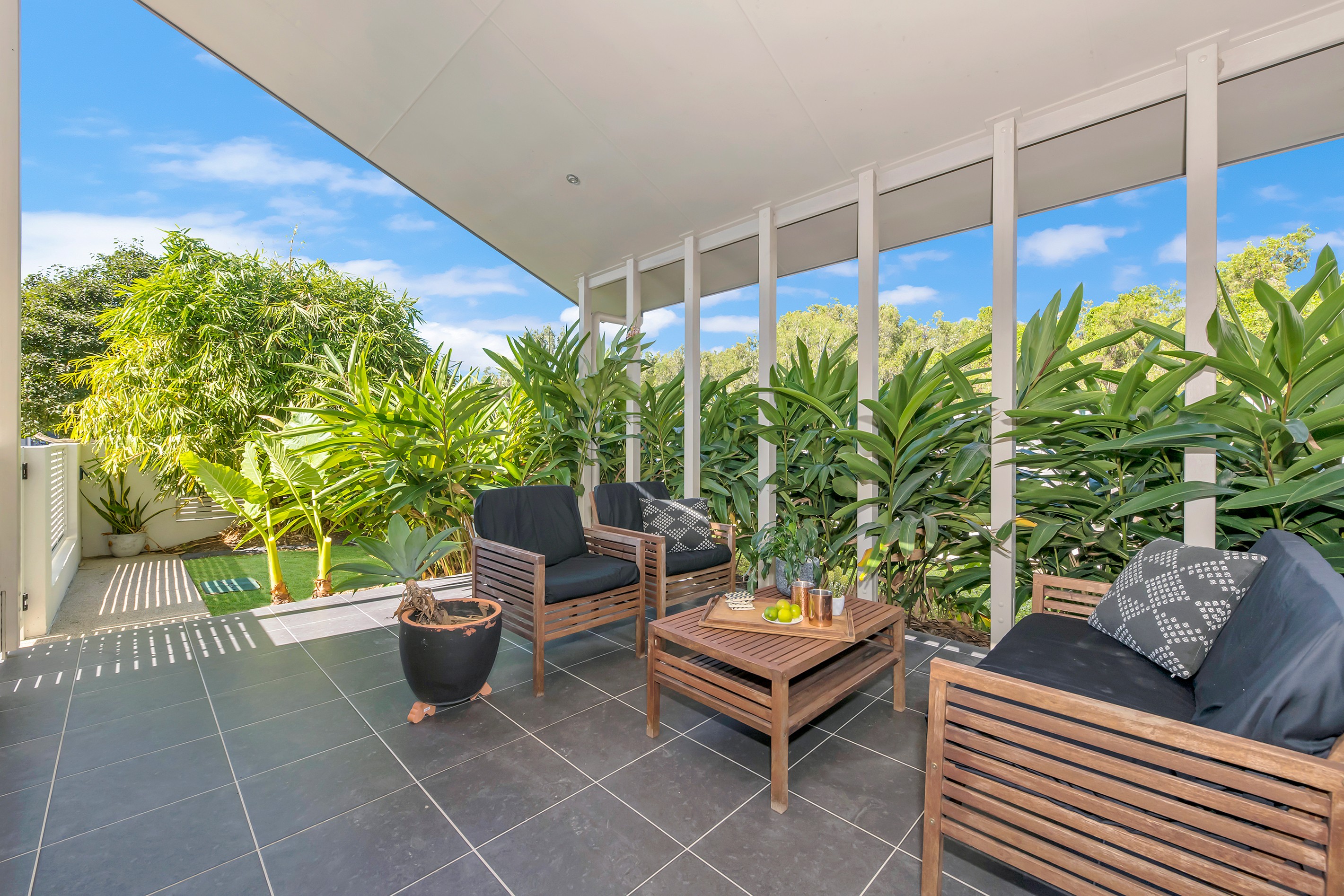 25 Dune Parade, Bushland Beach, QLD 4818