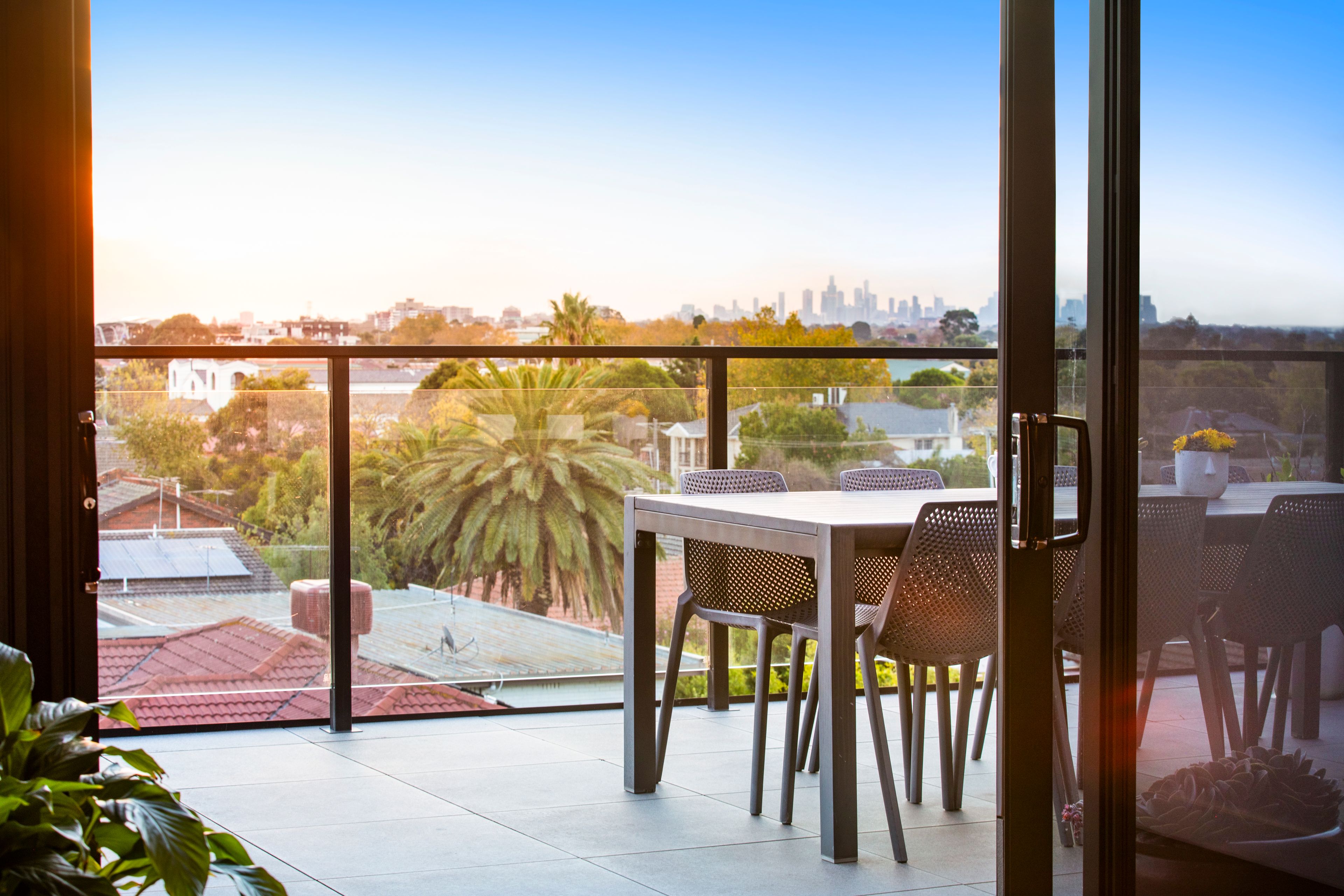 302/28 Swindon Road, Hughesdale, VIC 3166