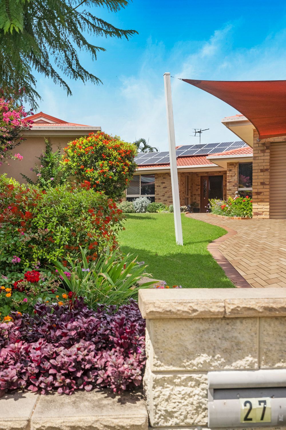 27 Copeton Crescent, Parkinson, QLD 4115