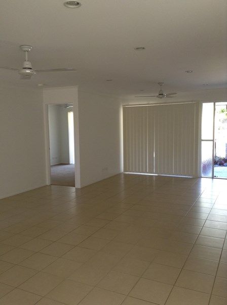19/52 Freshwater Drive, Berrinba, QLD 4117