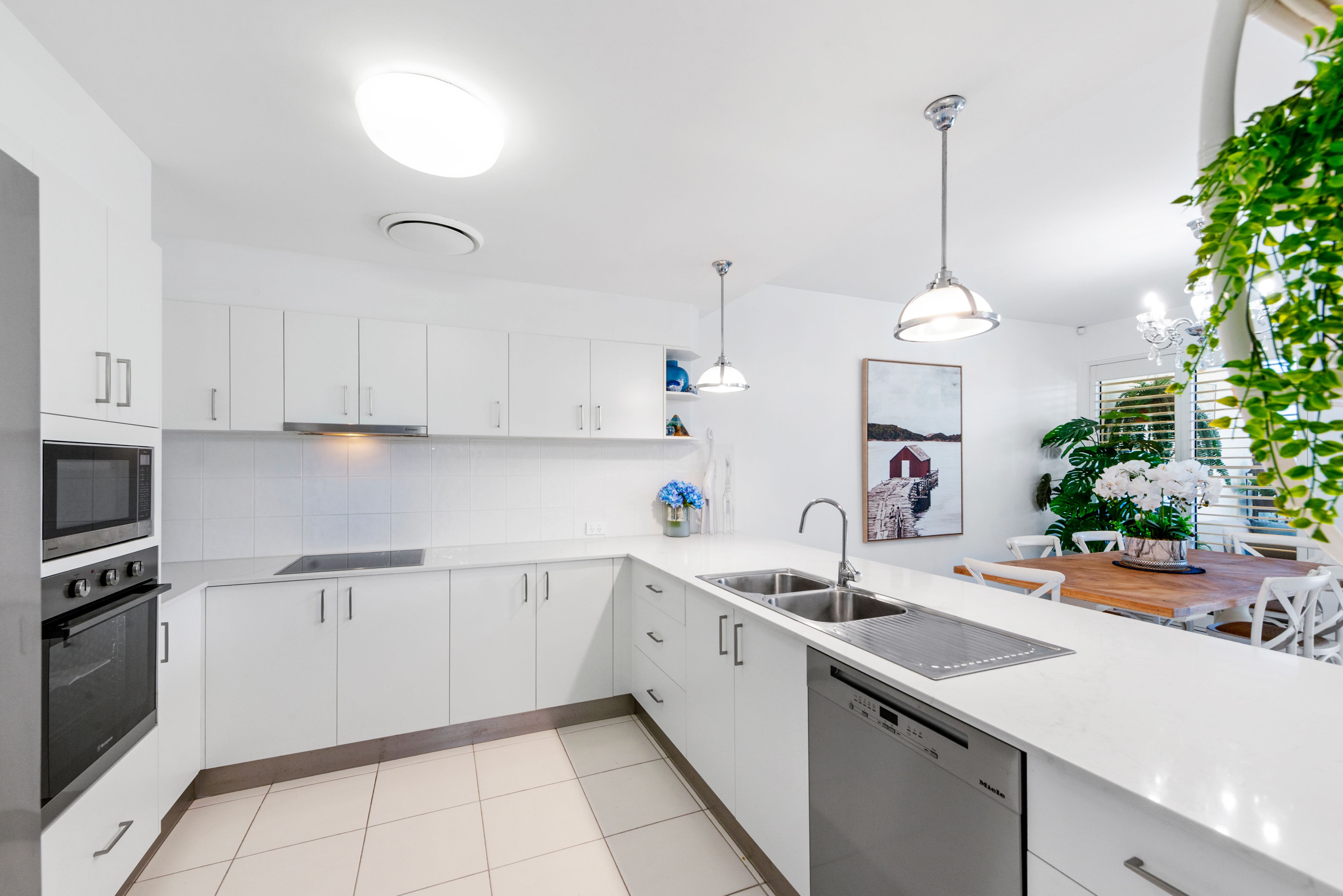 5111 St Andrews Terrace — photo 4 of 19