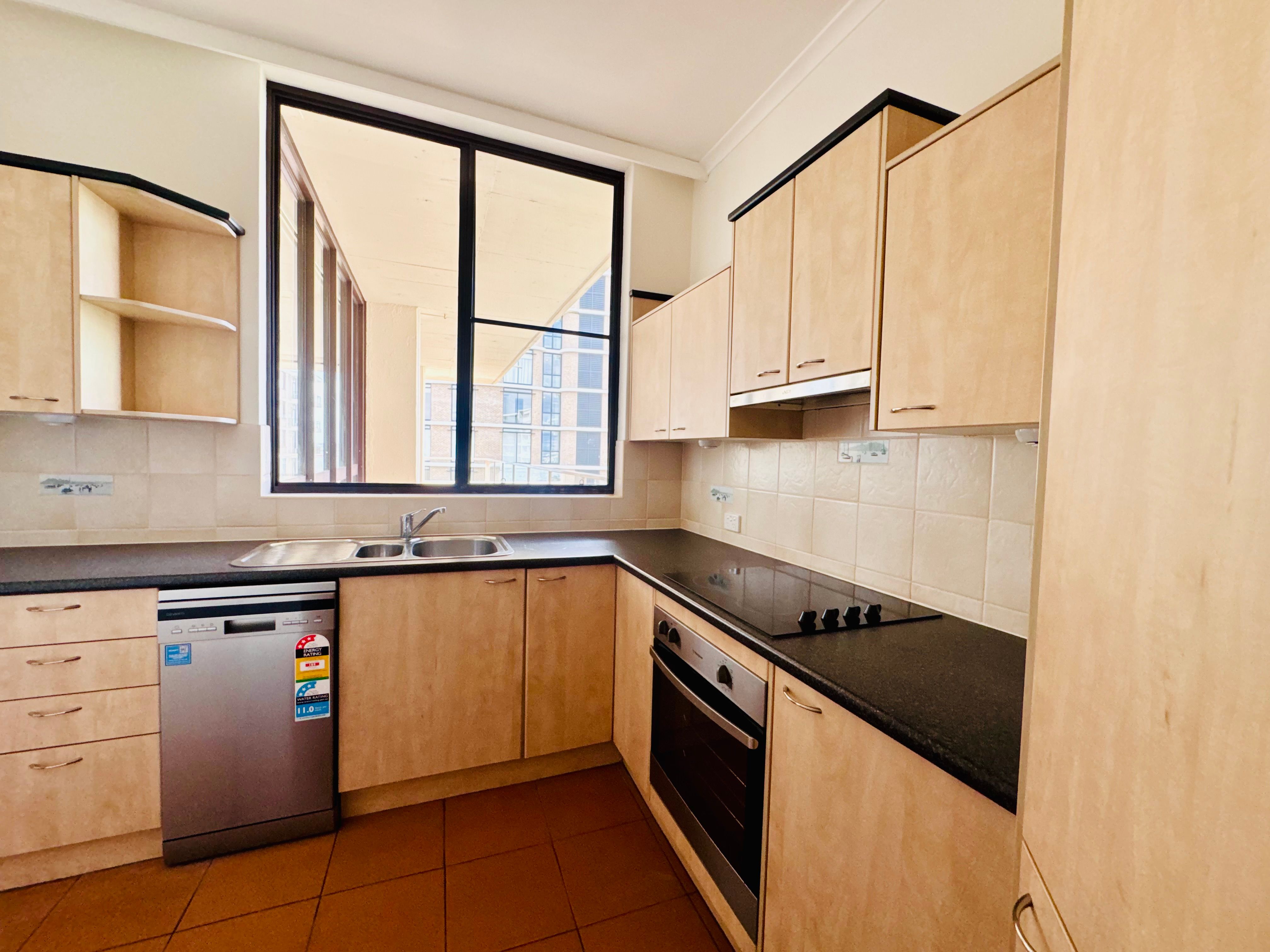 29/3-11 PRINCESS Street — photo 6 of 11