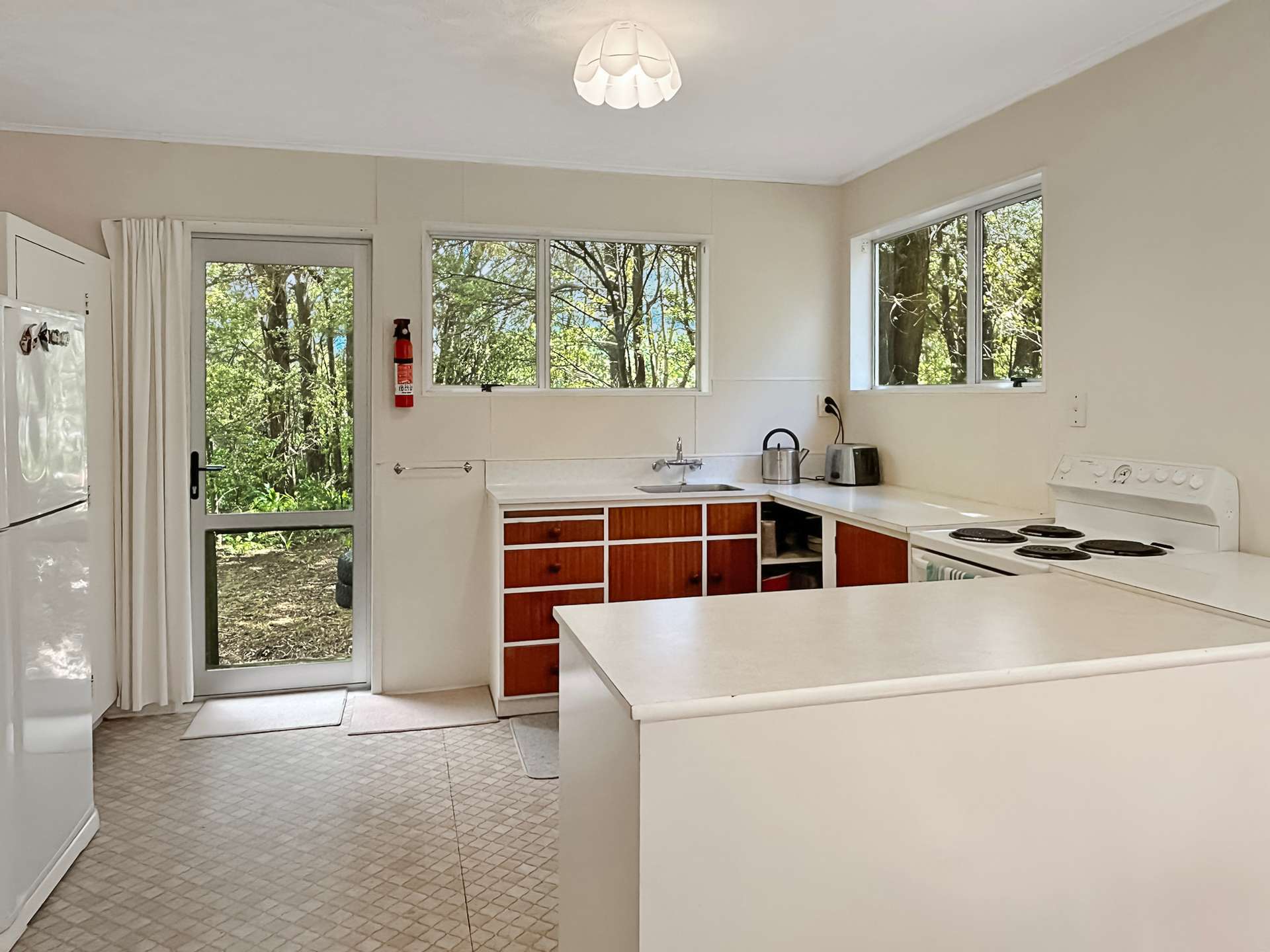 56 Totara Avenue photo 4