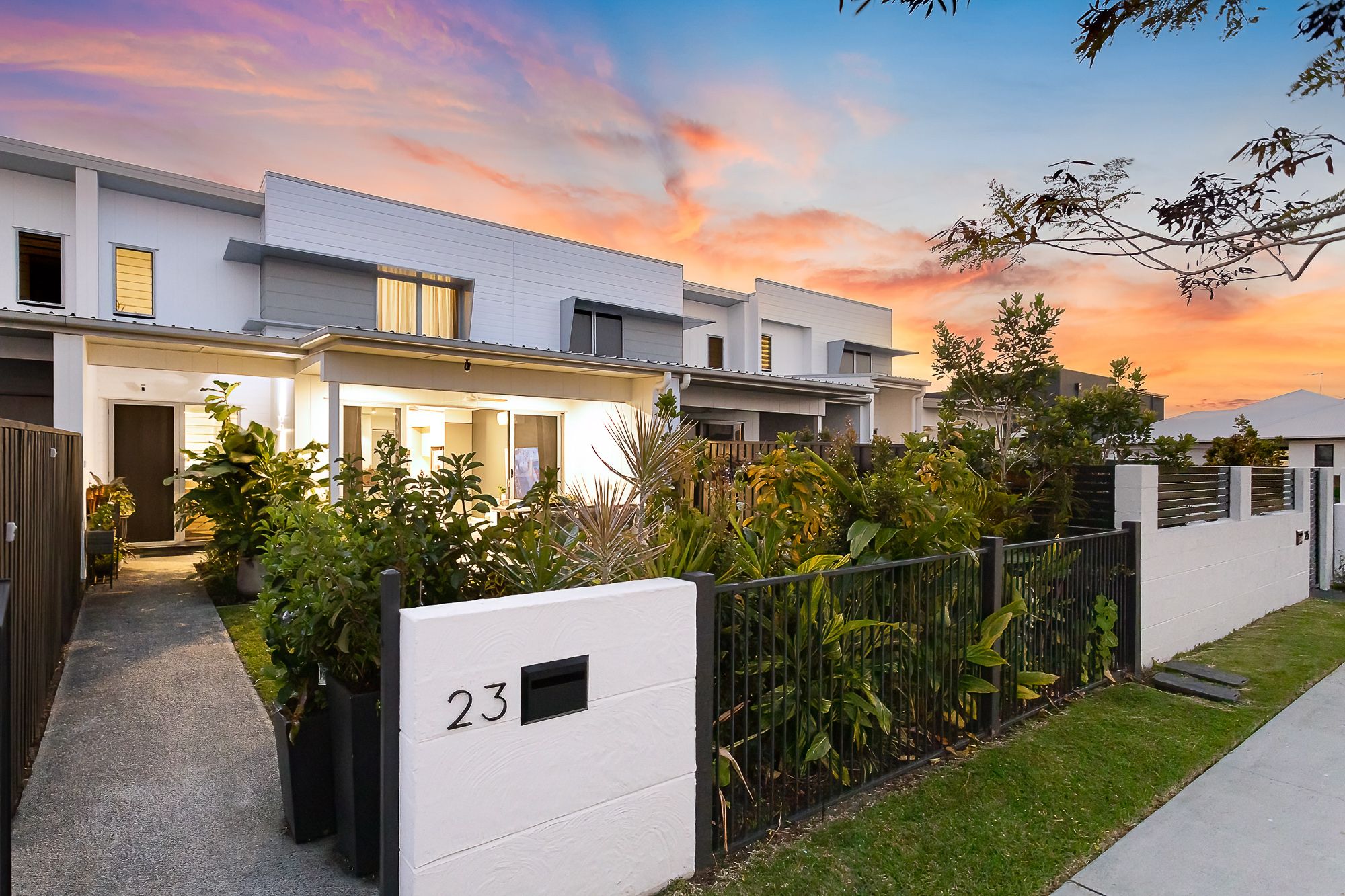 23 Captain Avenue, Newport QLD 4020
